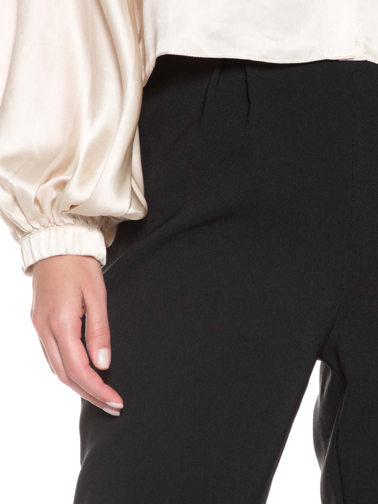 Calça Feminina Clochard Cintura Alta Em Crepe Preto '2Essential