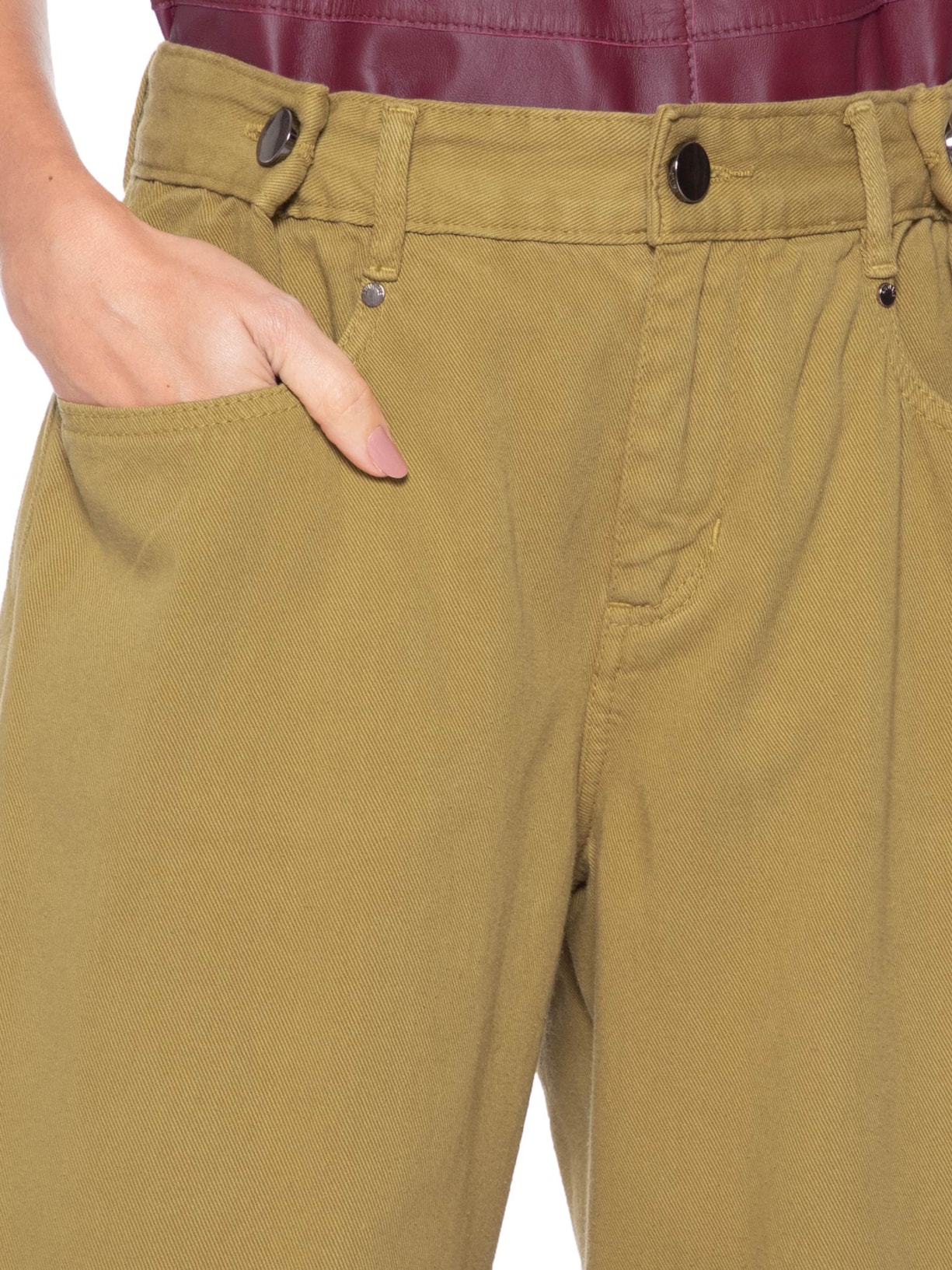 Calça Feminina de Sarja Prega Bolso Sépia Marrom Animale