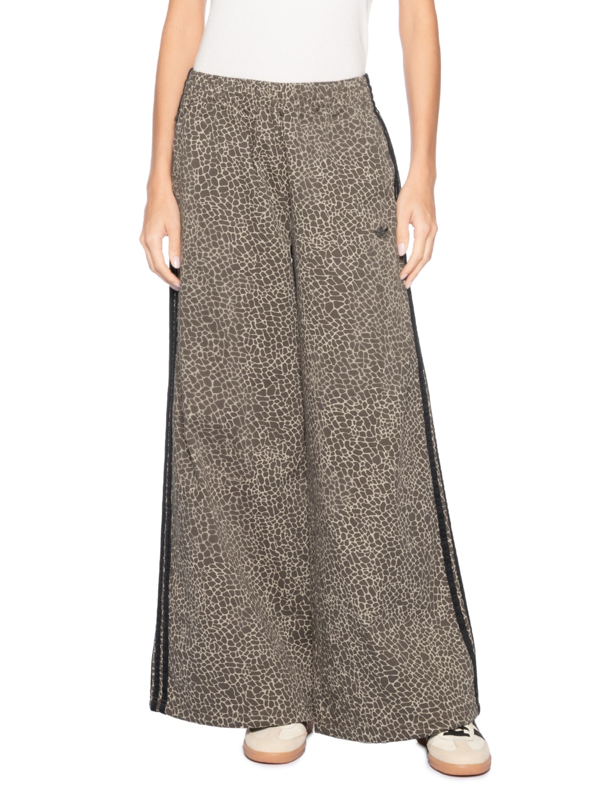 Calça Feminina Firebird Oversized Denim Pt Marrom Adidas Originals