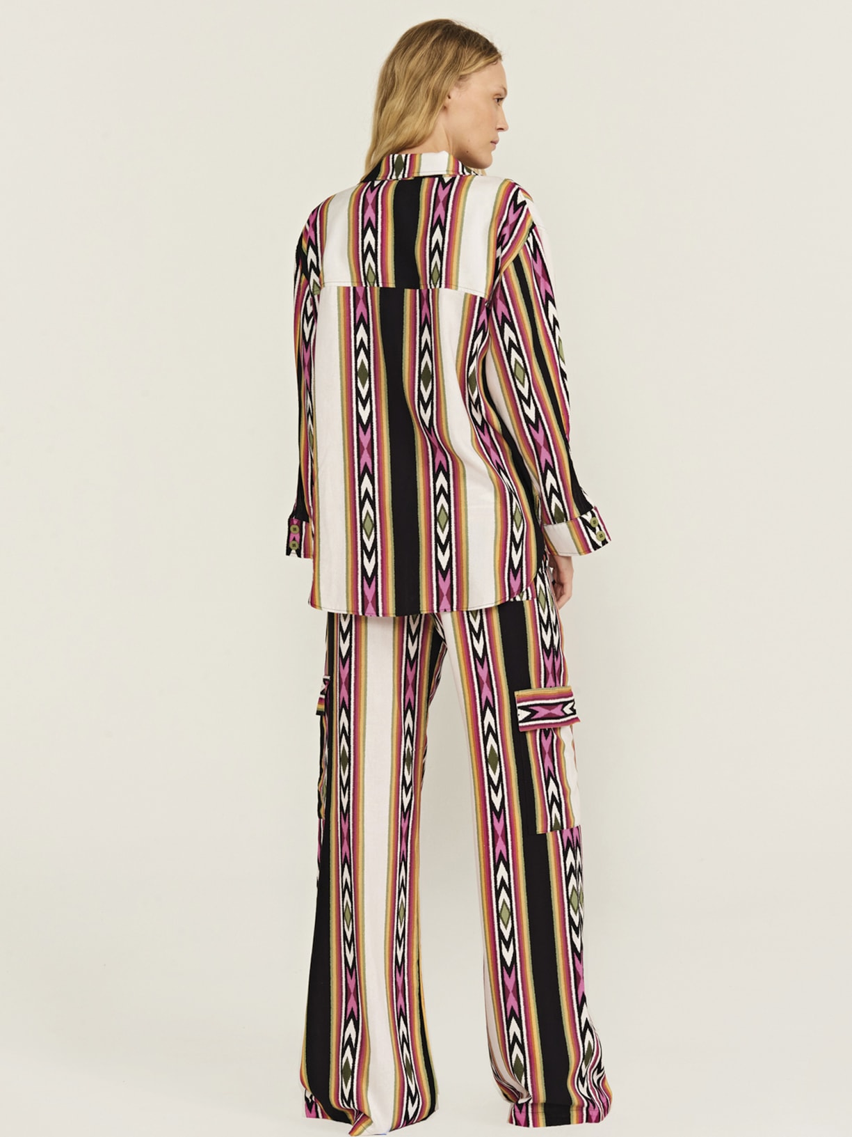 Calça Feminina Helena Off White Triya