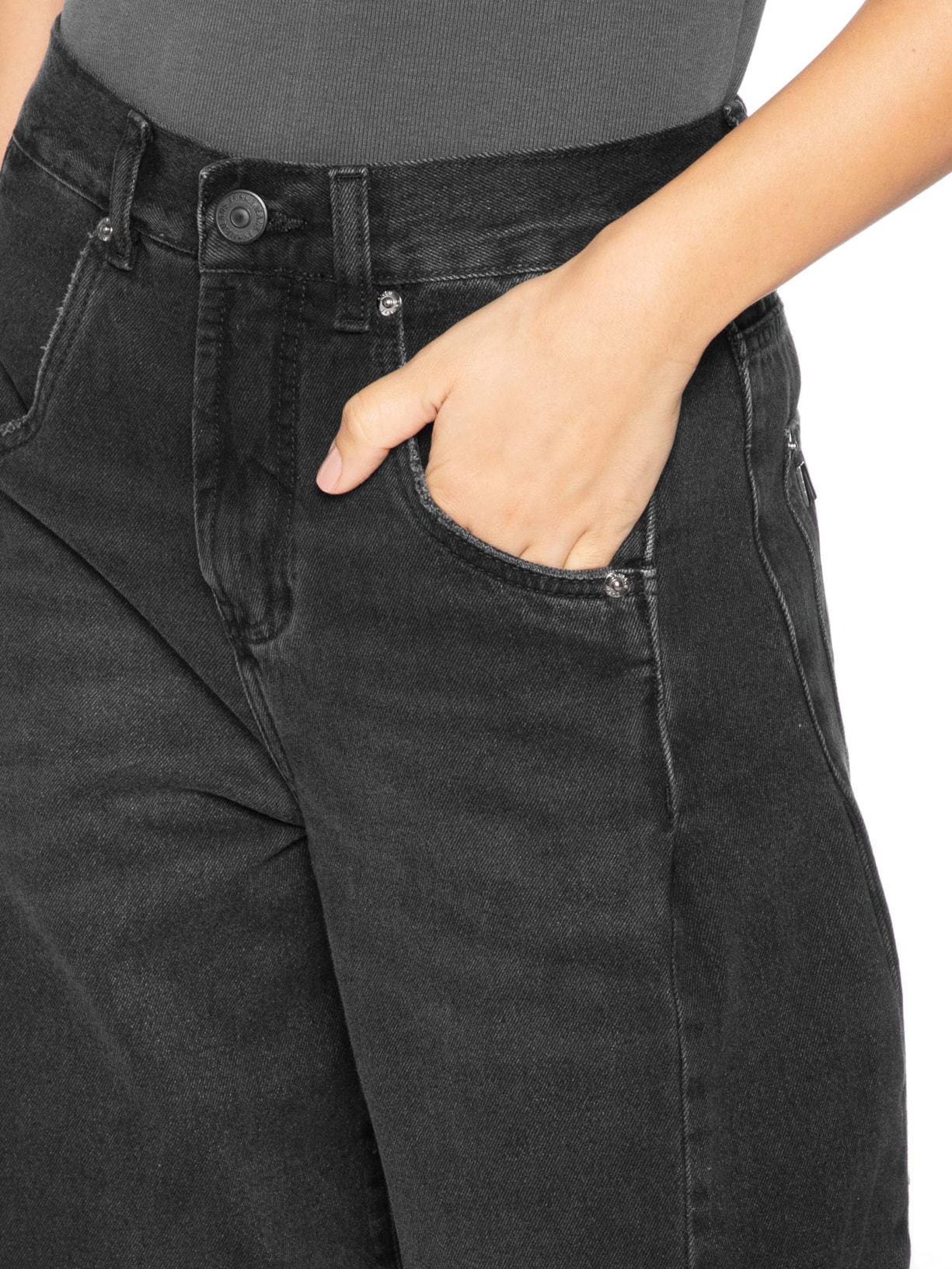 Calça Feminina Jeans Recorte Com Prega Preto Animale Jeans