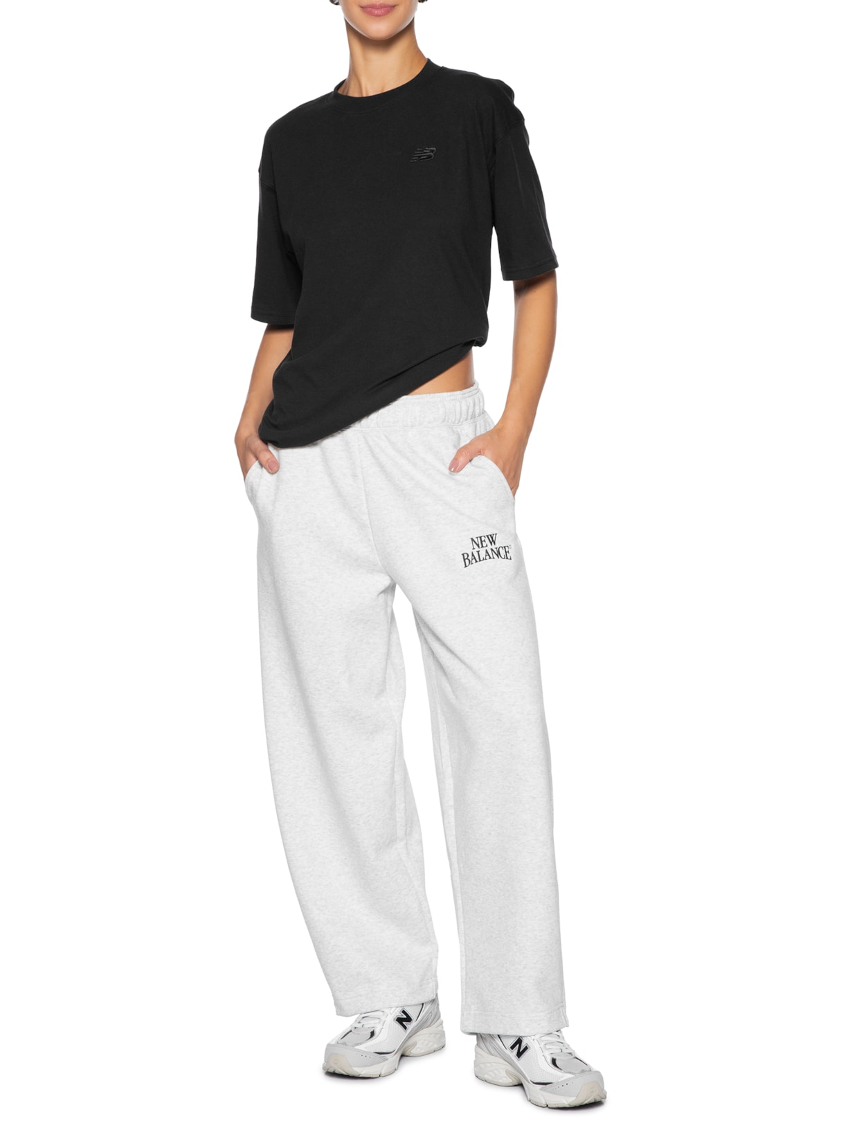 Calça Feminina Linear Heritage Barrel Sweat Cinza New Balance