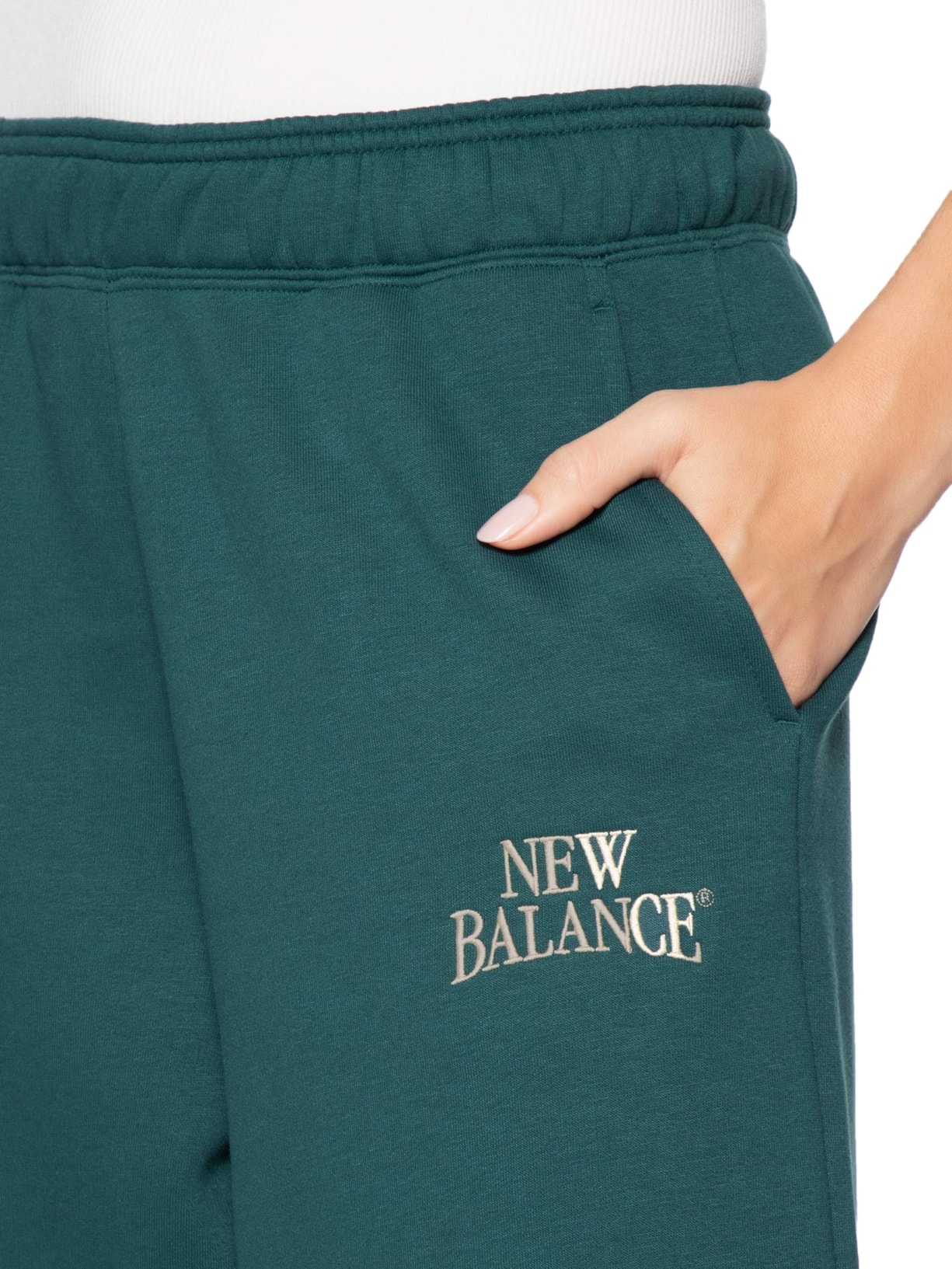 Calça Feminina Linear Herritage Barrel Verde New Balance
