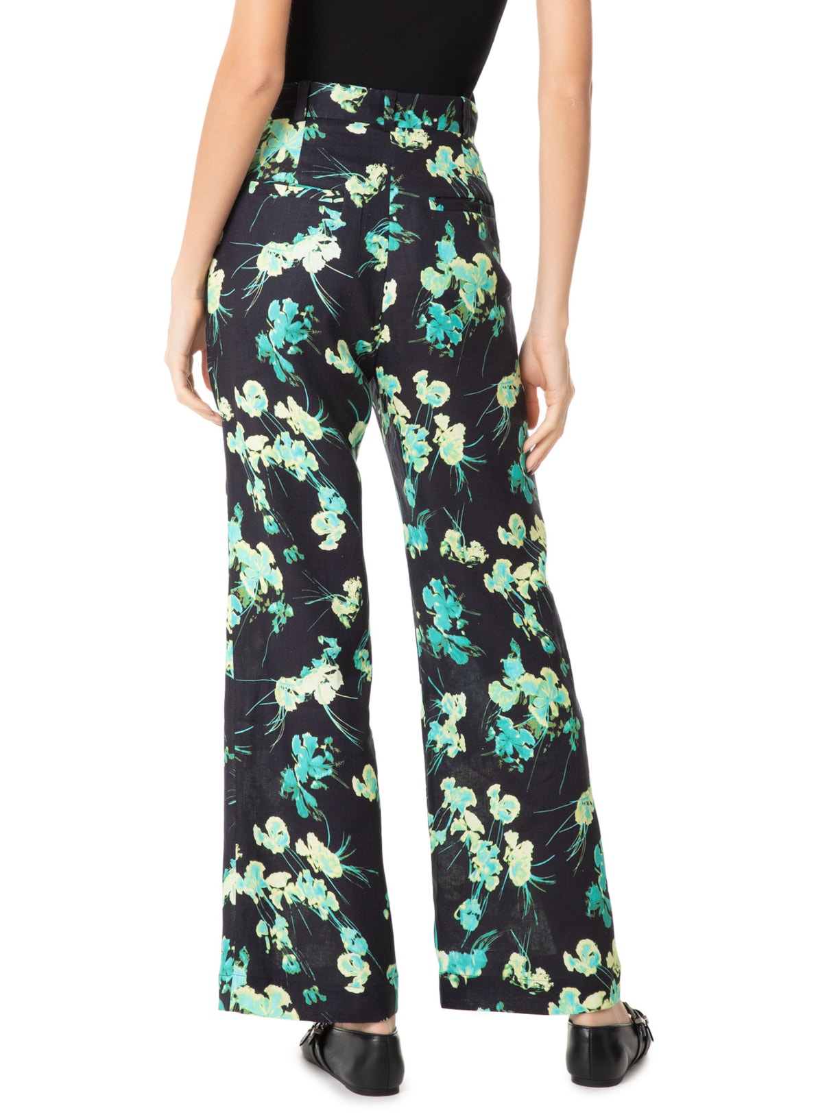 Calça Feminina Linho Longa Semi Flare Vinco Preto Andrea Marques