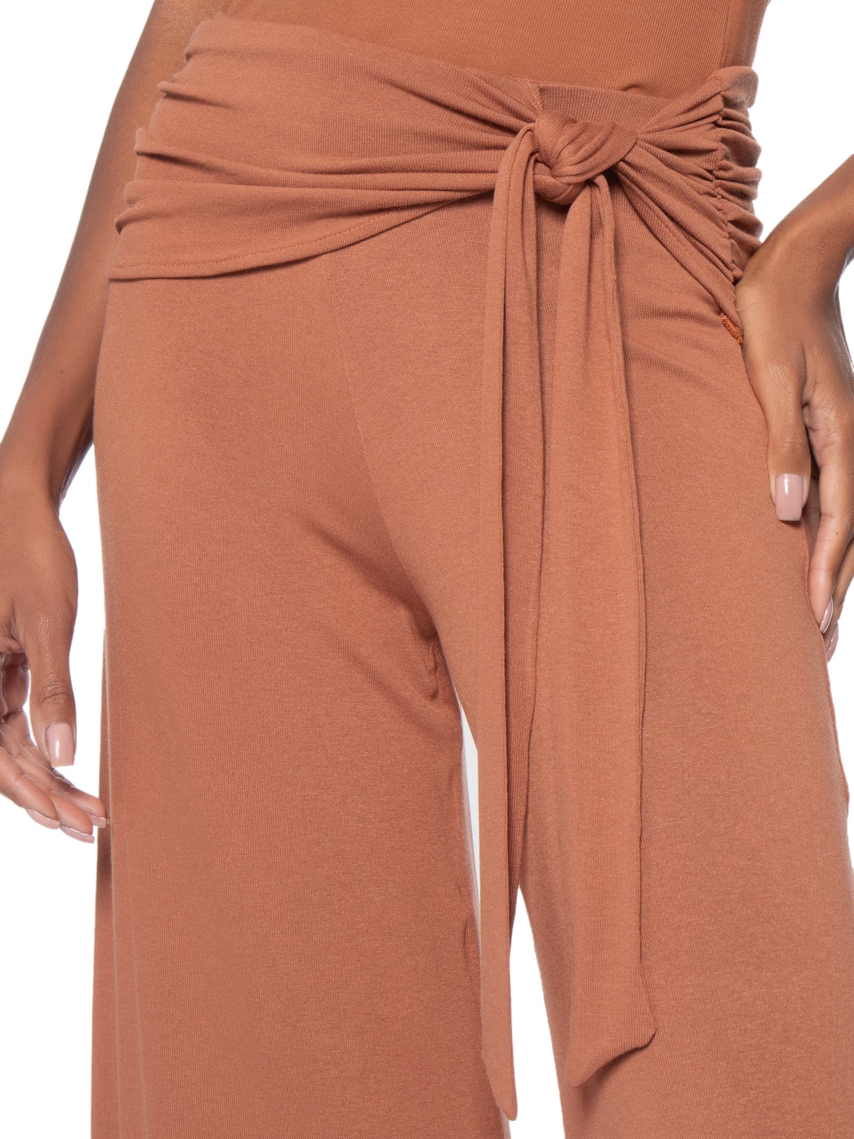 Calça Feminina Pantalona Detalhe Cós Marrom Maria Filó