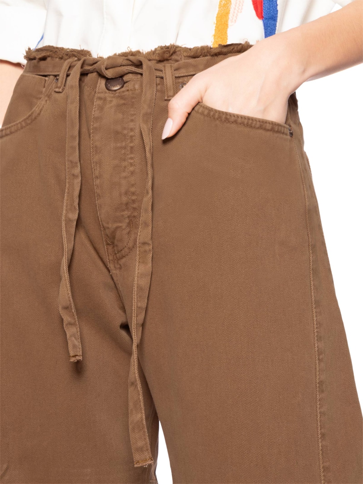 Calça Feminina Reta Cintura Baixa Sarja Color Marrom Farm