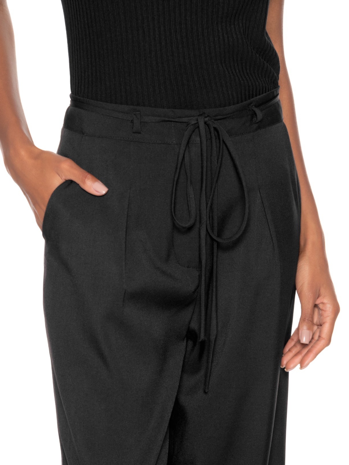 Calça Feminina Reta Com Amarração Preto Basiq