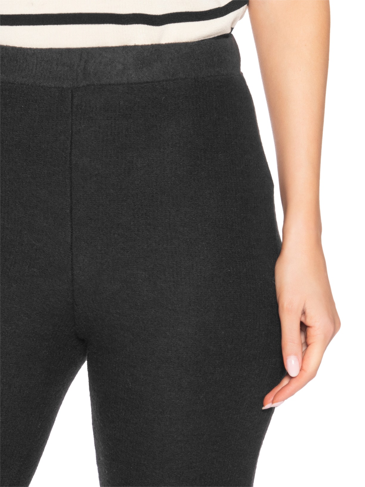 Calça Feminina Reta em Malha Preto Basiq