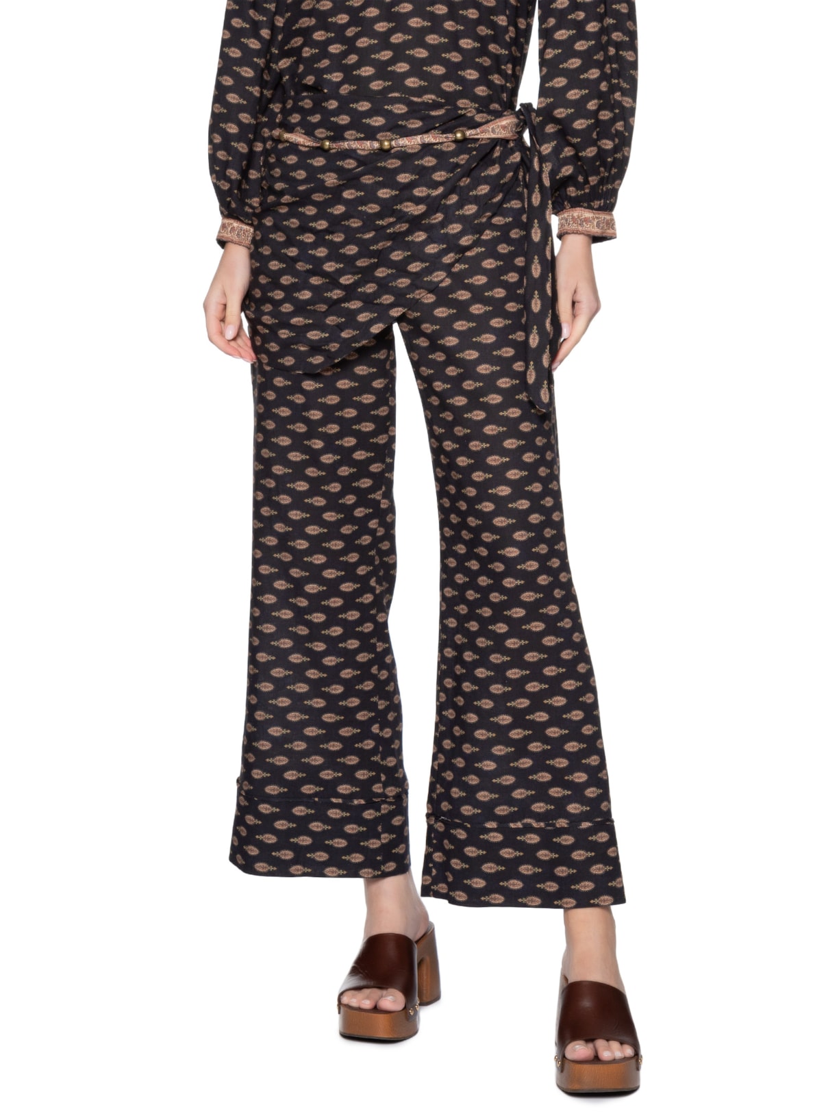 Calça Feminina Reta Estampa Jasmim – Preto Maria Filó