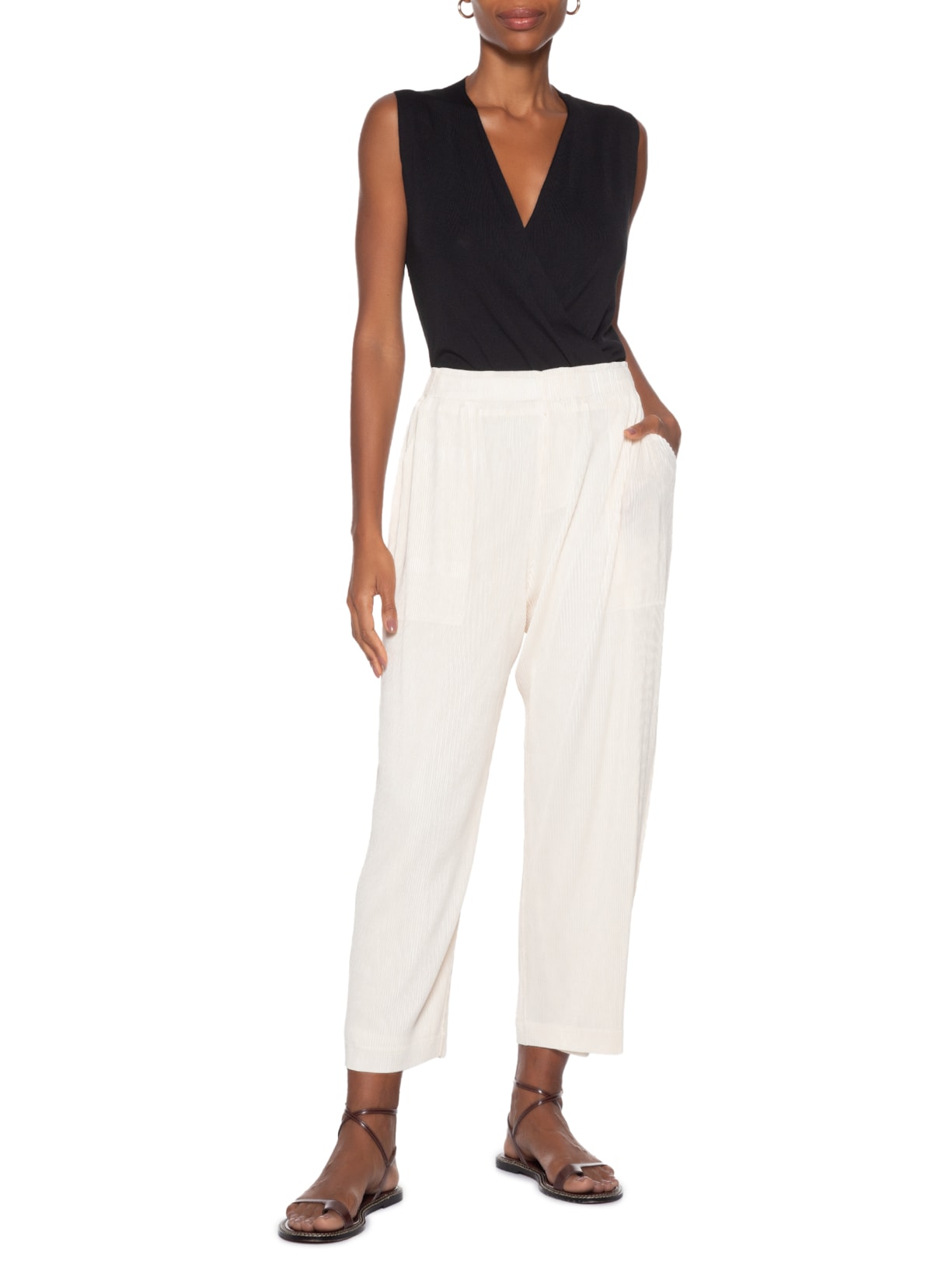 Calça Feminina Reta Plisse Off White Osklen