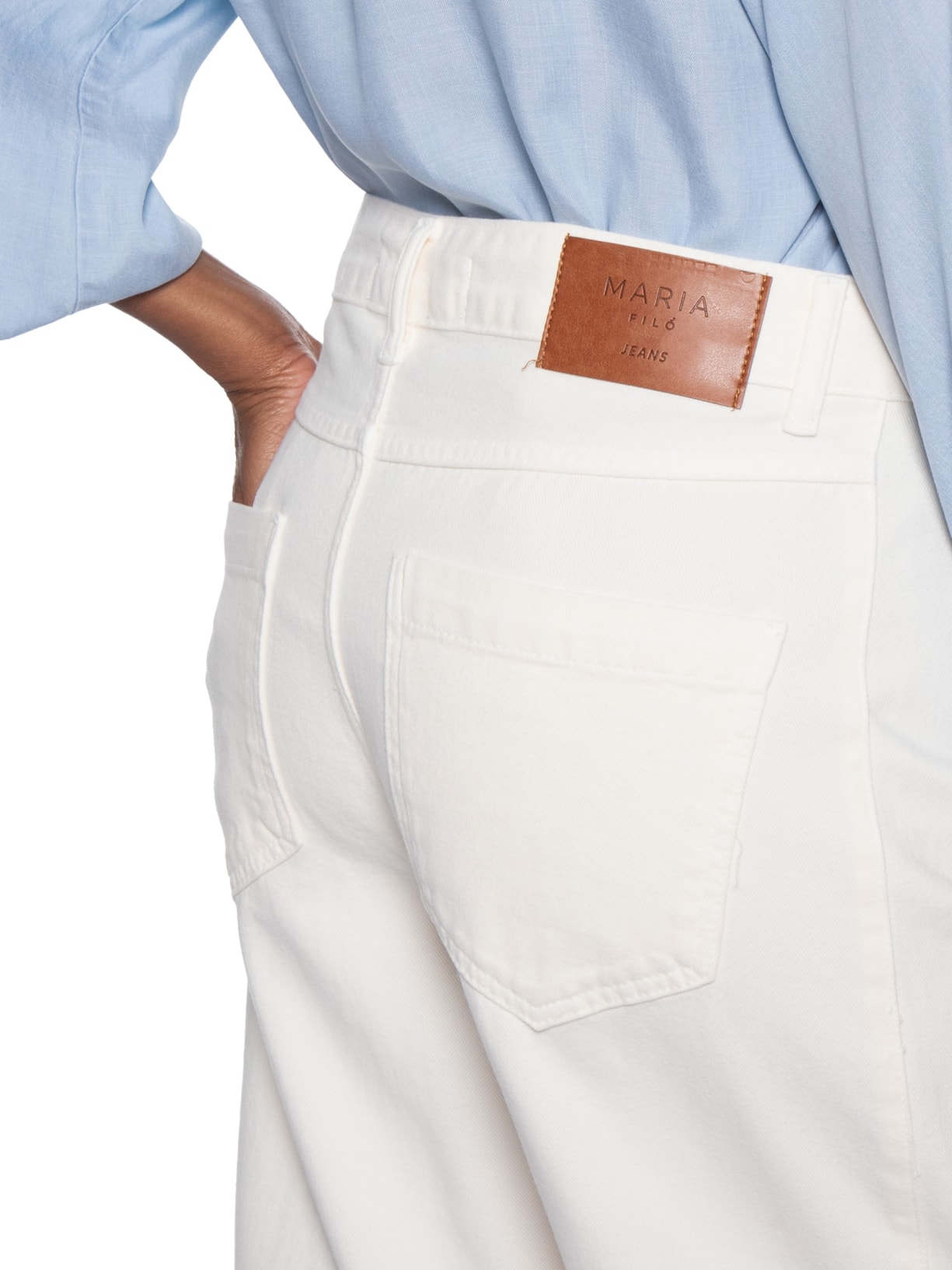 Calça Feminina Sarja Barrel Recortes Off White Maria Filó