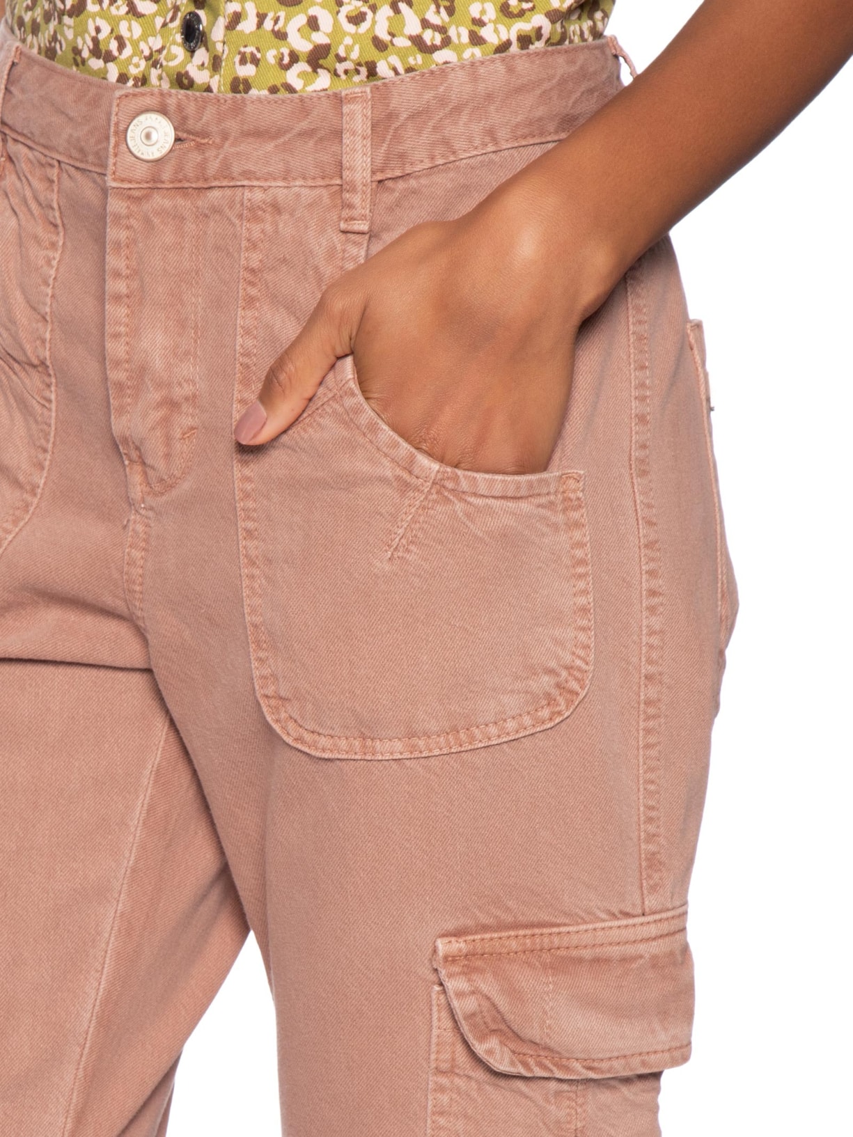 Calça Feminina Sarja Low Rise Cargo Com Pregas Rosa Animale Jeans