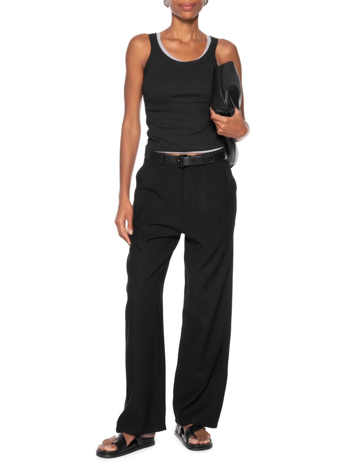 Calça Feminina Slim Com Pregas Preto Basiq