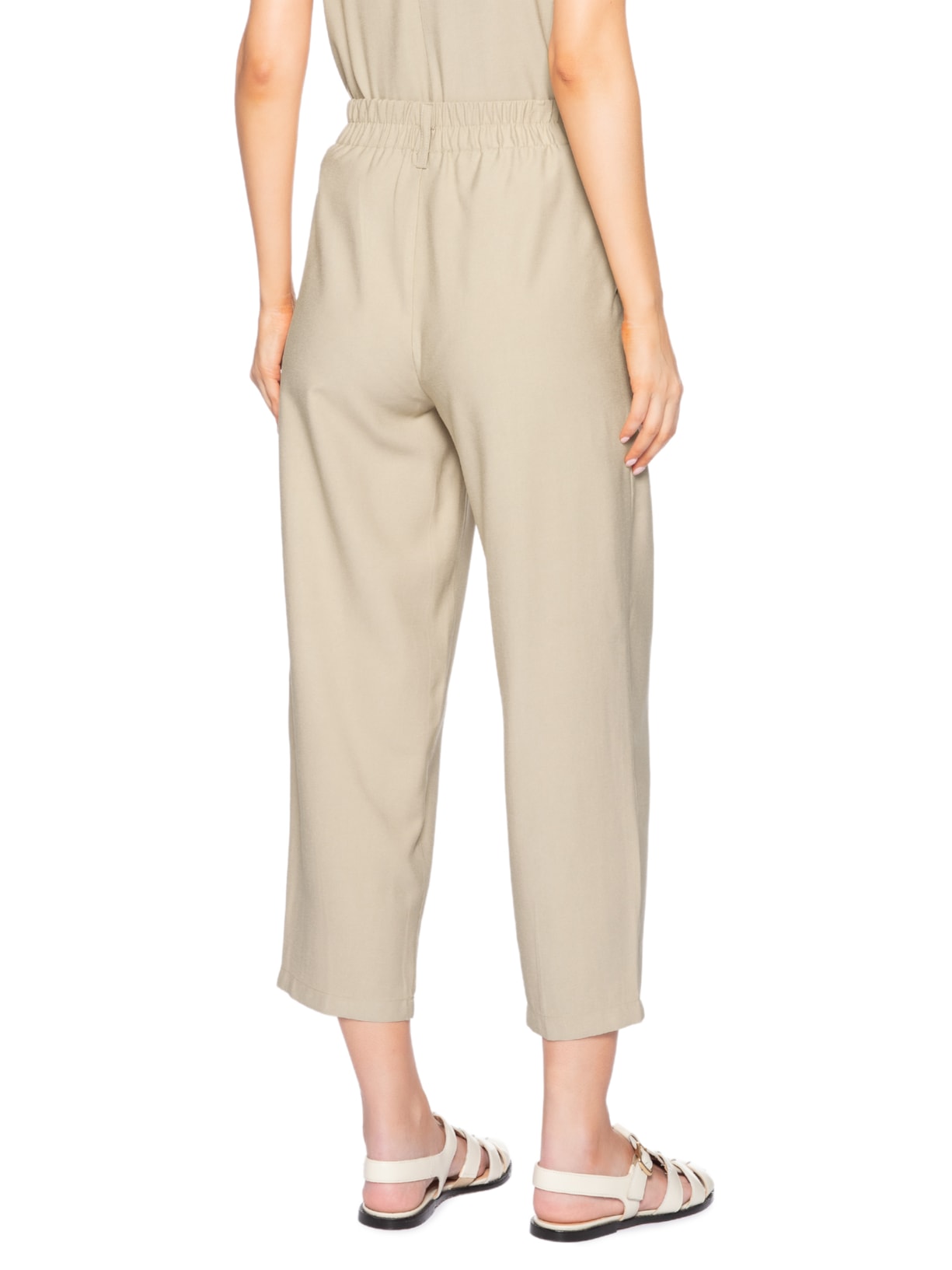 Calça Feminina Slouchy Com Pregas Bege Basiq