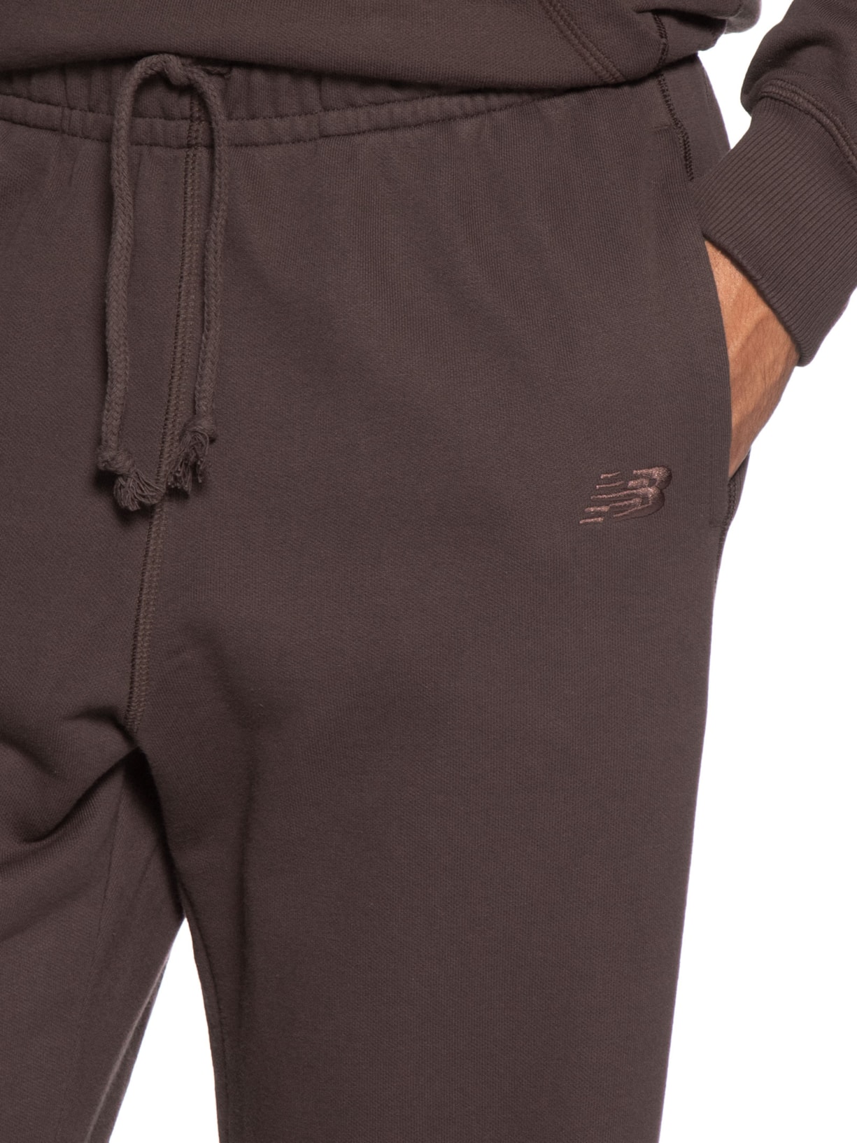 Calça Masculina Athletics Small Logo Marrom New Balance