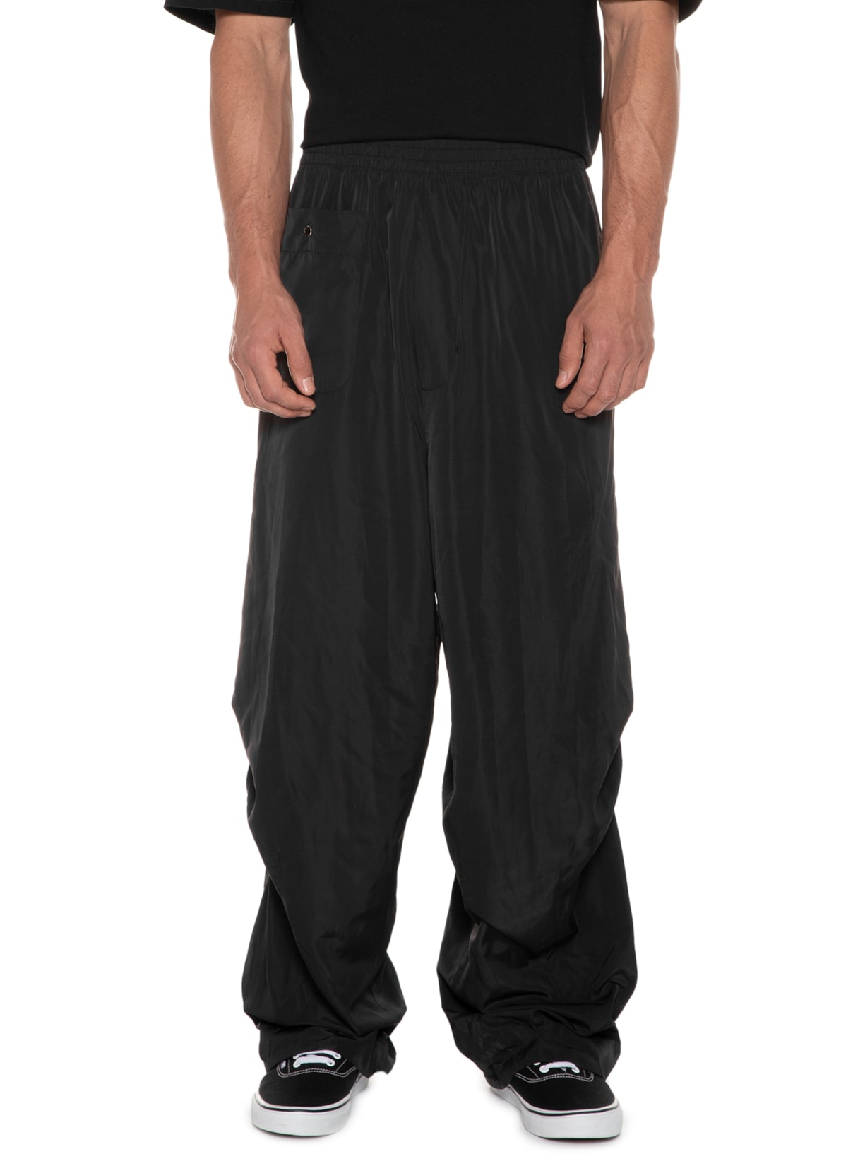 Calça Masculina Com Pregas No Joelho Preto À La Garçonne