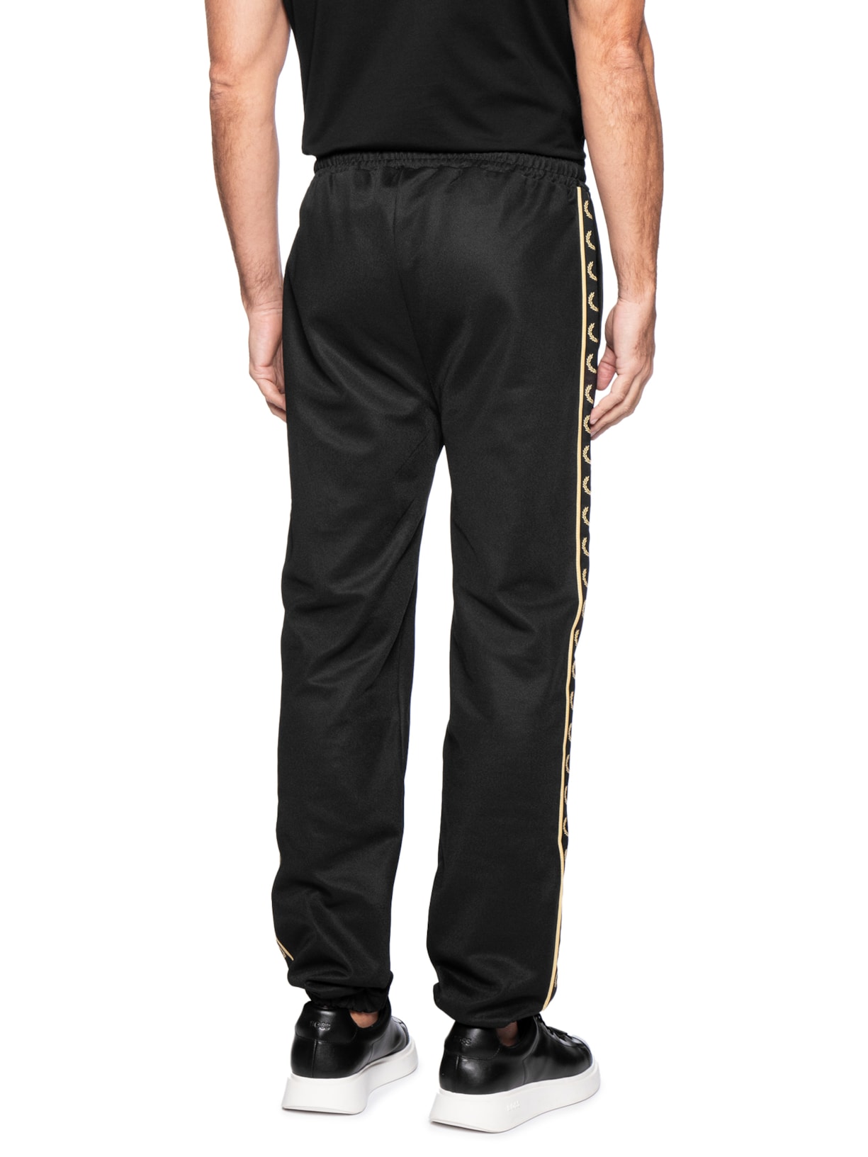 Calça Masculina Esportiva Jogger Detalhe Faixa Contrastante – Preto Fred Perry