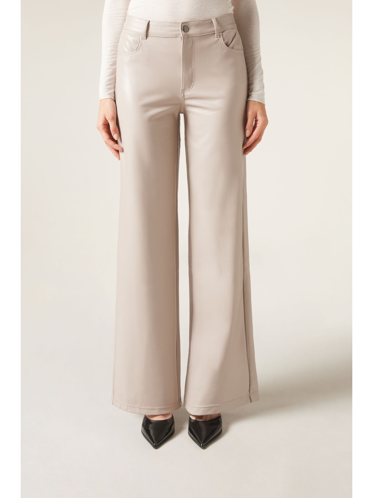 Calça Pantalona Efeito Couro Cinza