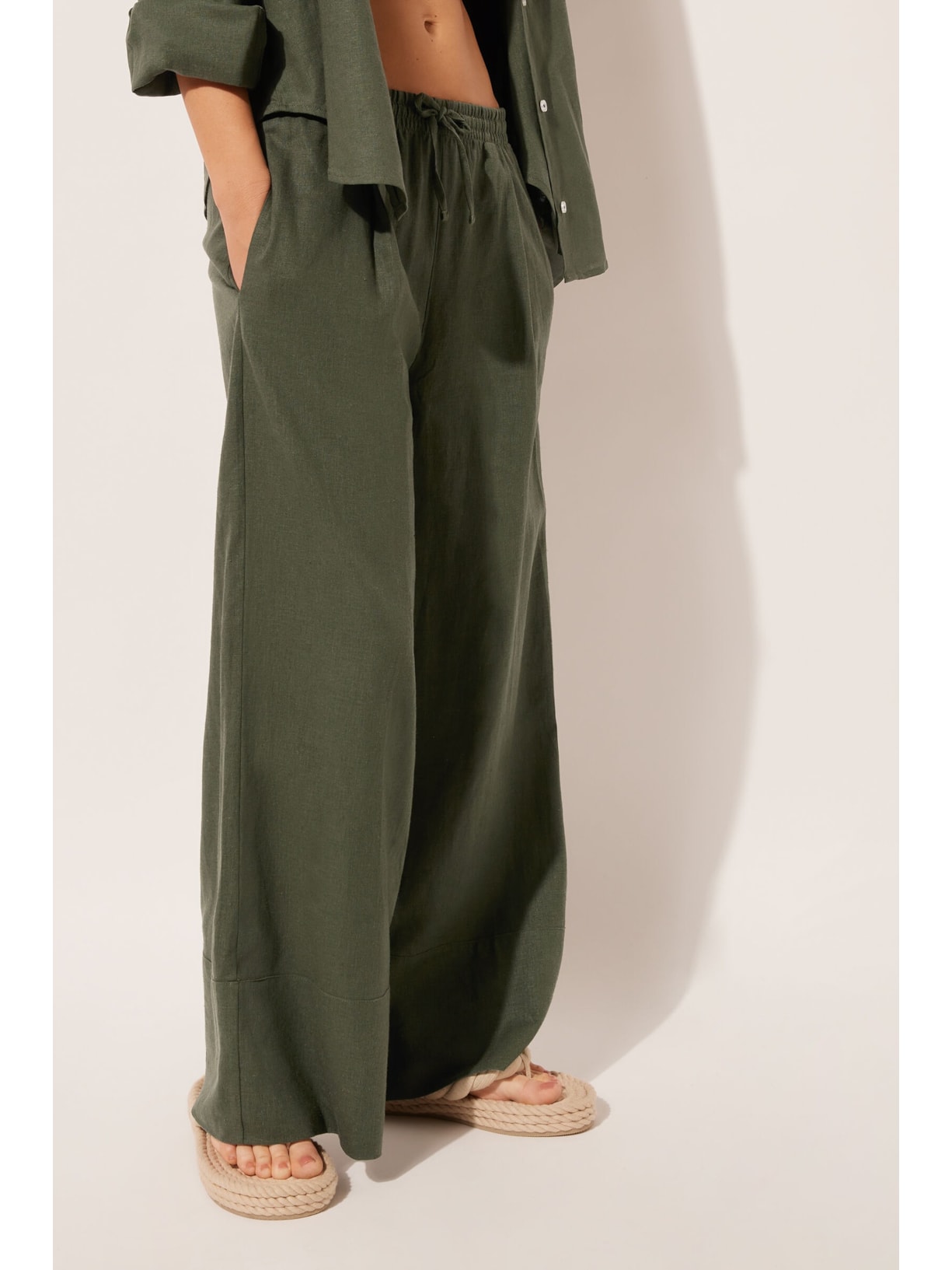Calça Pantalona Em Linho e Viscose Verde Calzedonia