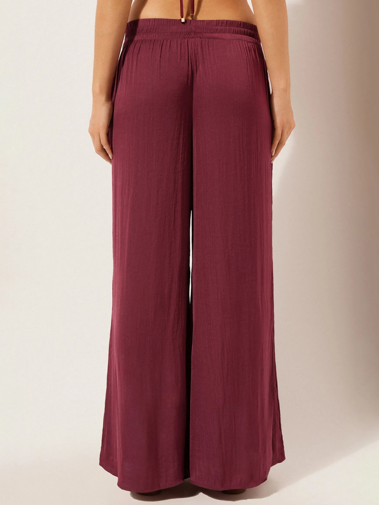 Calça Pantalona Em Tecido Brilhante Bordô Calzedonia