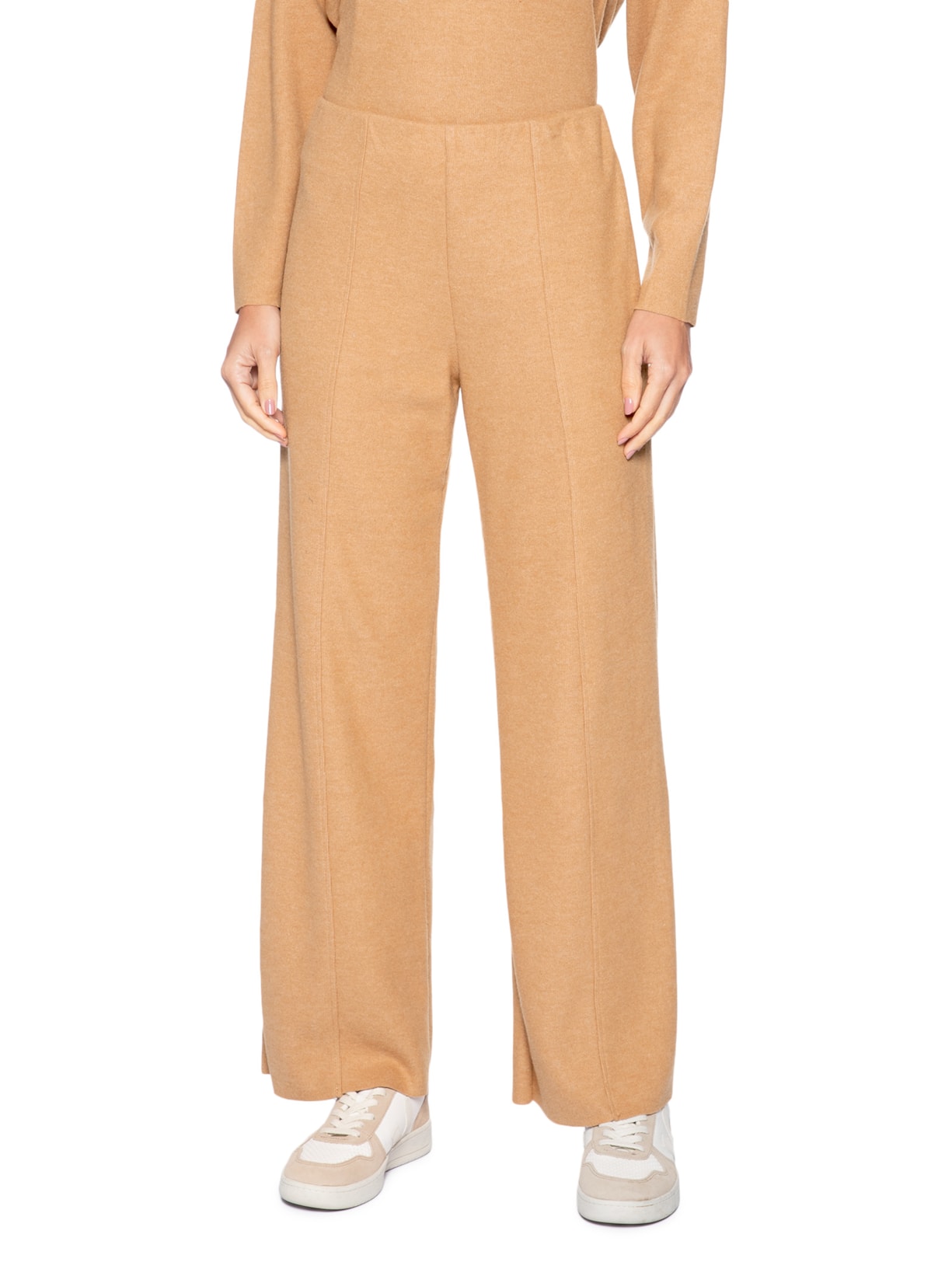 Calça Reta em Malha Tricot com Nervura Feminina Bege Basiq