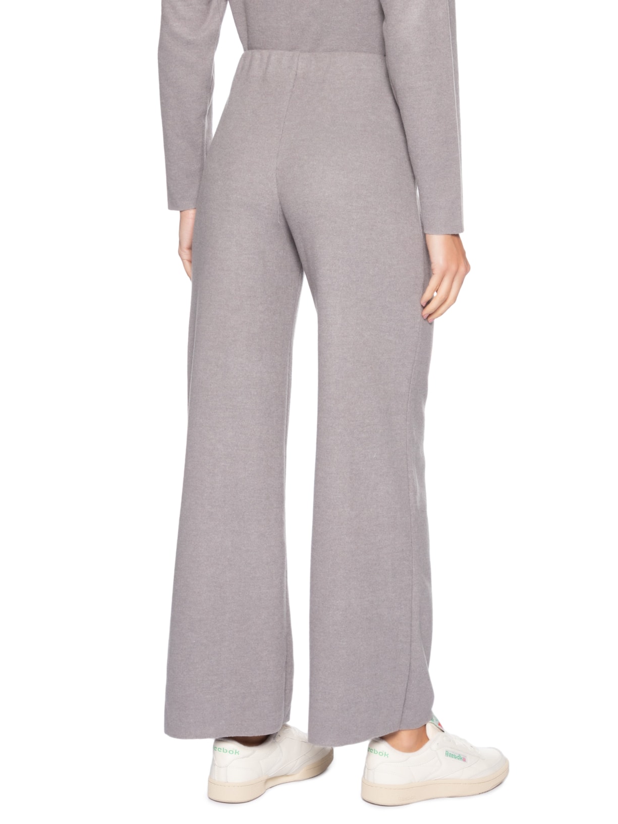 Calça Reta em Malha Tricot com Nervura Feminina Cinza Basiq