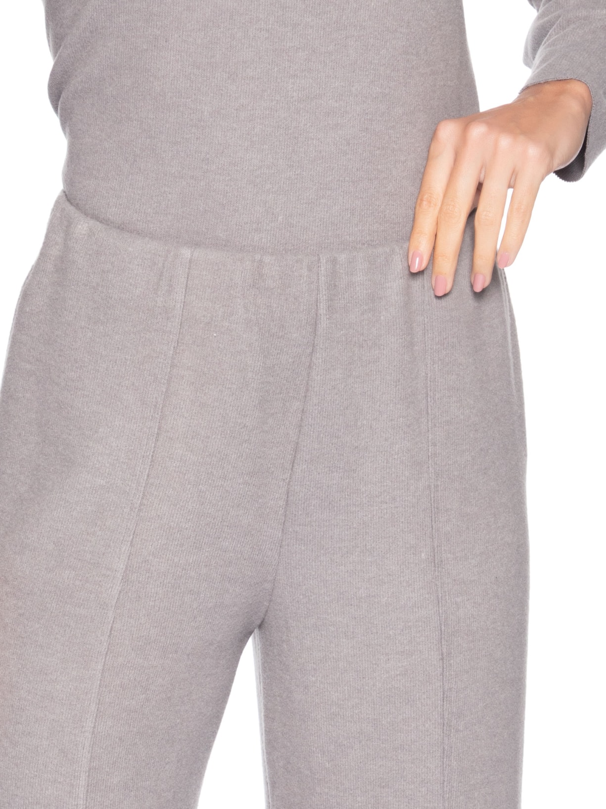 Calça Reta em Malha Tricot com Nervura Feminina Cinza Basiq