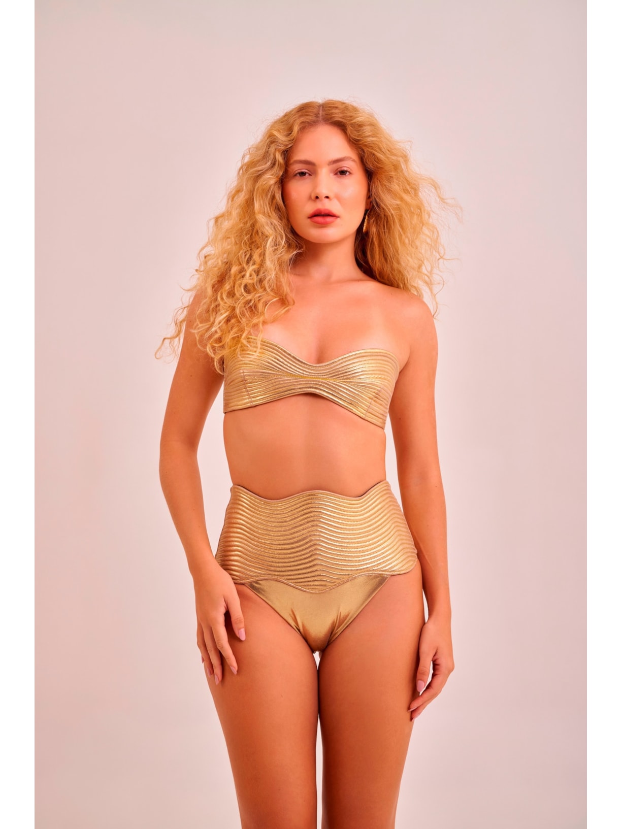 calcinha biquíni Hot Pant Stella Ouro Suntime