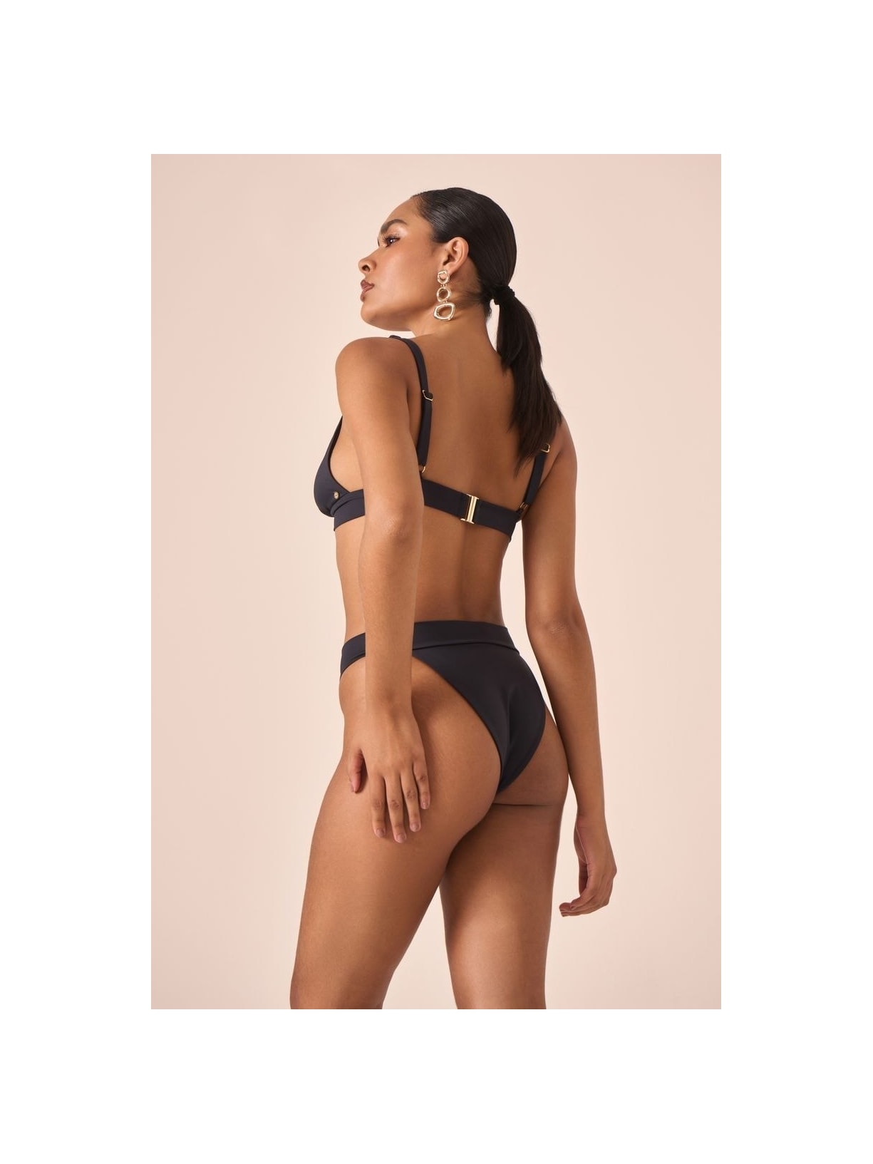 calcinha biquíni Midi Lari Corpo Preto Suntime