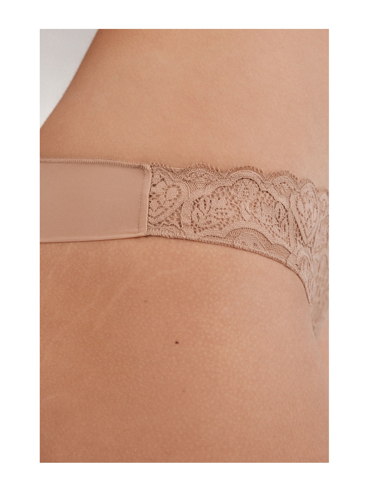 Calcinha Brasileira Em Renda e Microfibra Bege Intimissimi
