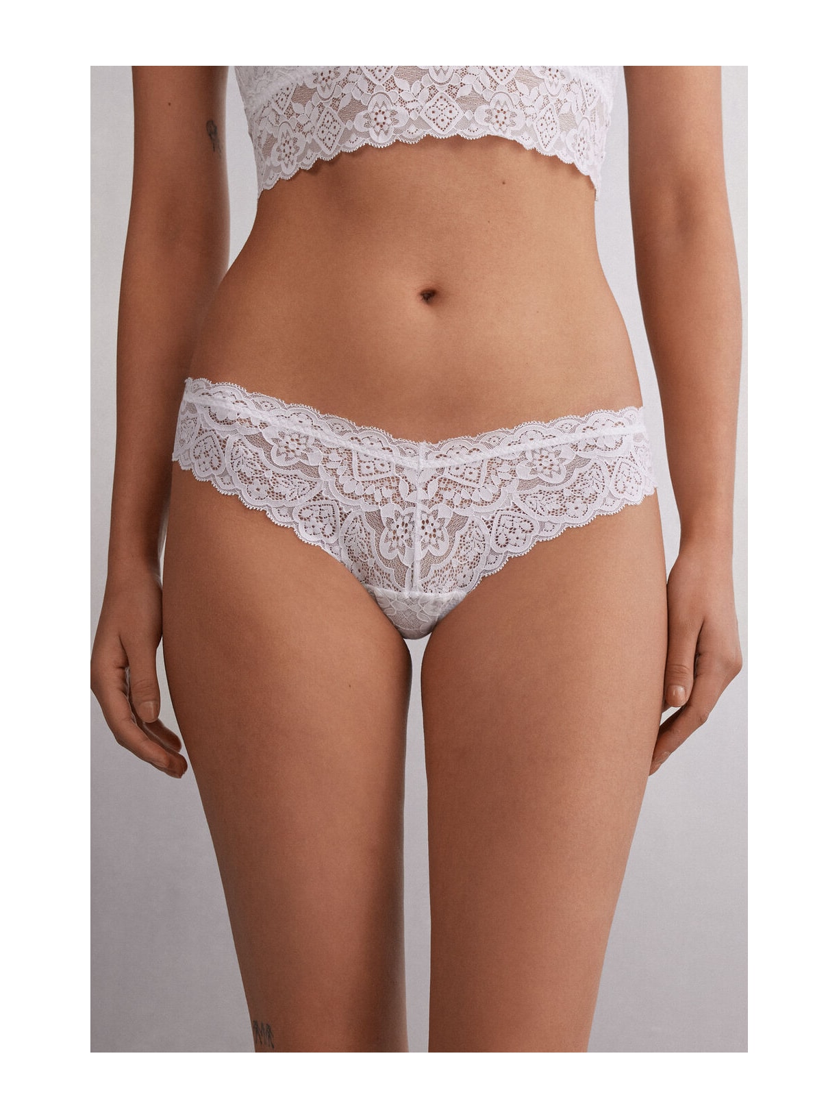 Calcinha Brasileira Modelo Em v Em Renda Branco Intimissimi