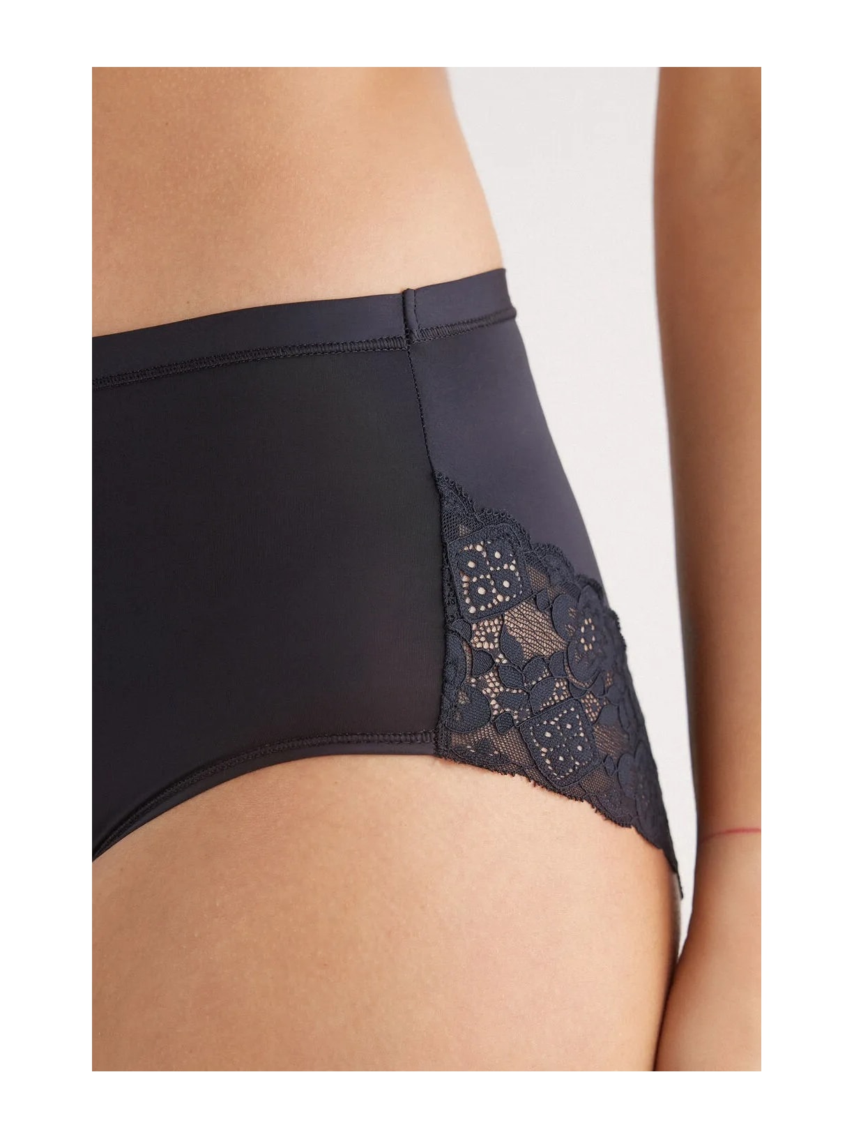 Calcinha Cintura Alta Em Microfibra e Renda Preto Intimissimi