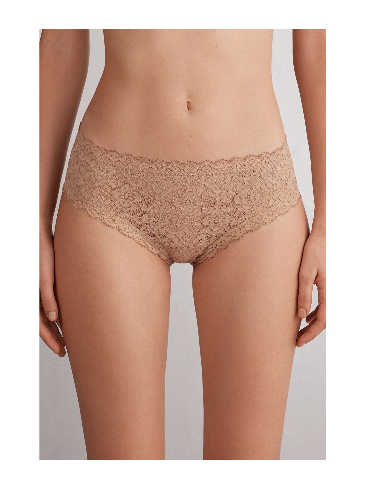Calcinha Culotte Brasileira Em Renda Bege Intimissimi