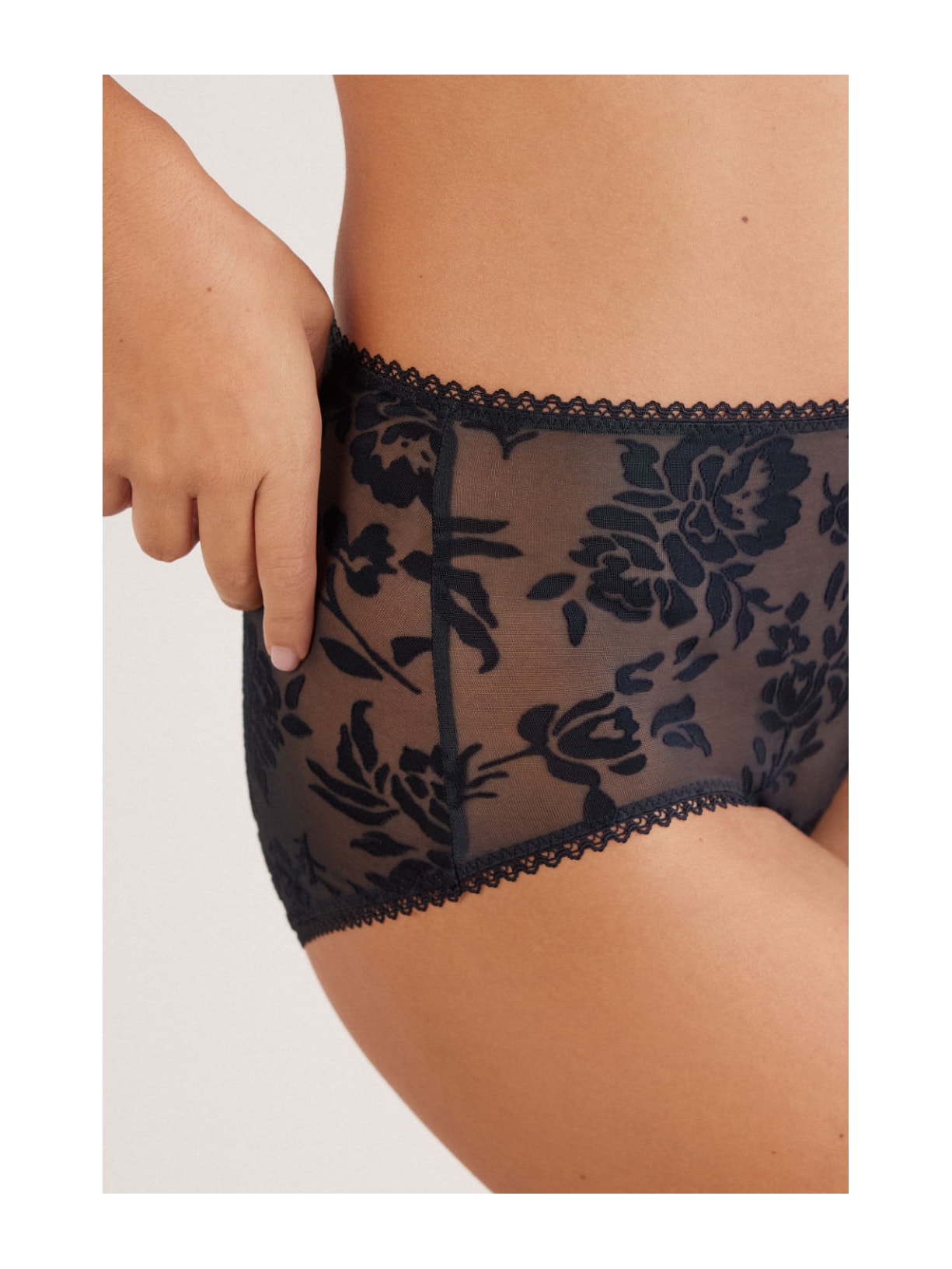 Calcinha Culotte Cintura Alta Softer Than a Kiss Preto Intimissimi