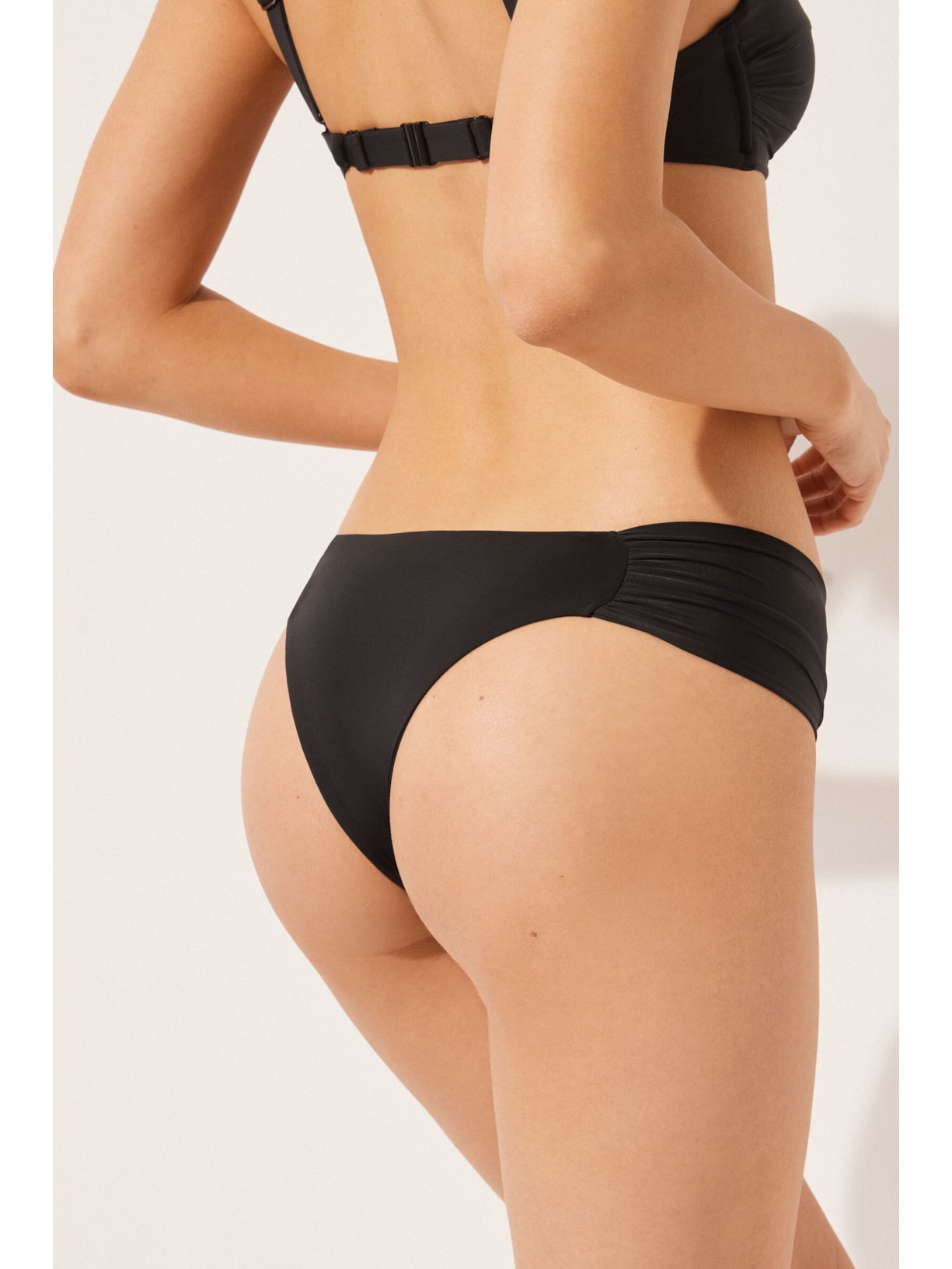 Calcinha De Biquíni Brasileira Com Drapeado Indonésia Preto Calzedonia