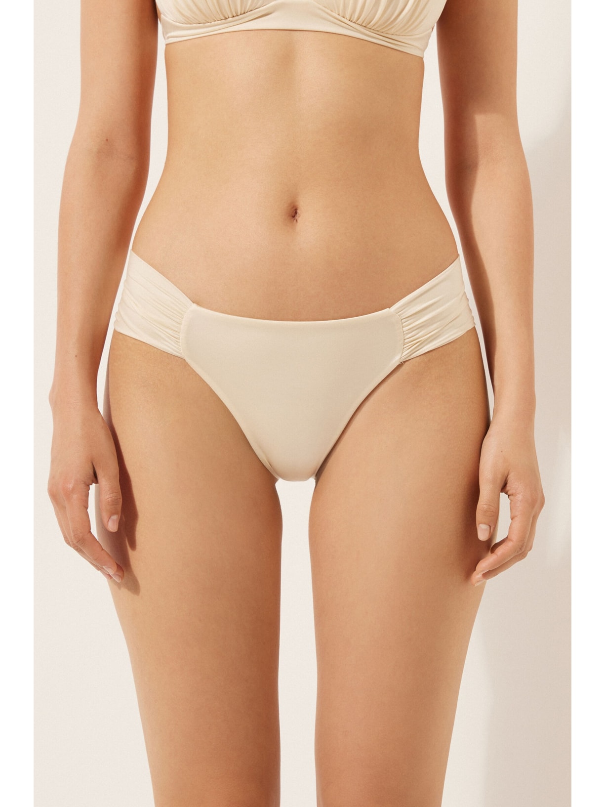 Calcinha De Biquíni Brasileira Com Drapeado Shiny Satin Off-White Calzedonia
