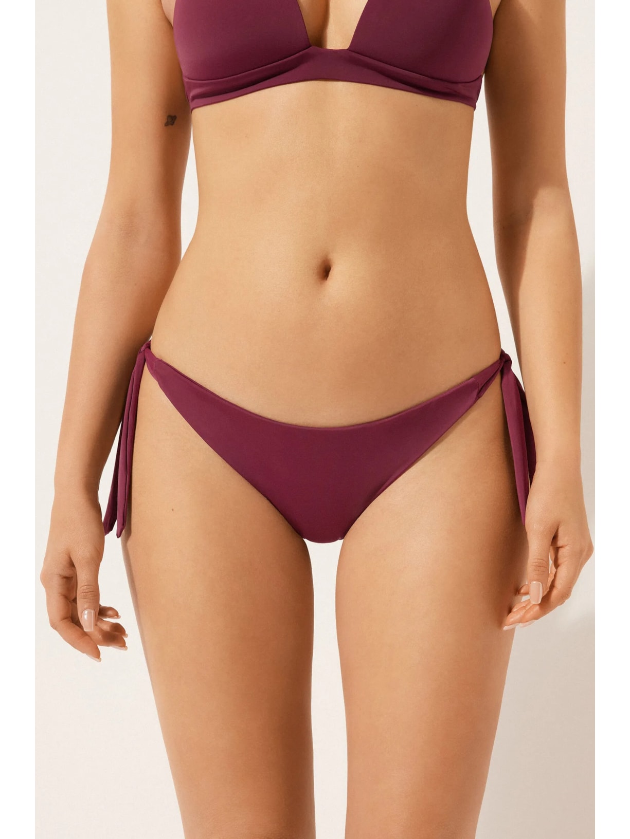 Calcinha De Biquíni Brasileira Com Laços Indonésia Bordô Calzedonia