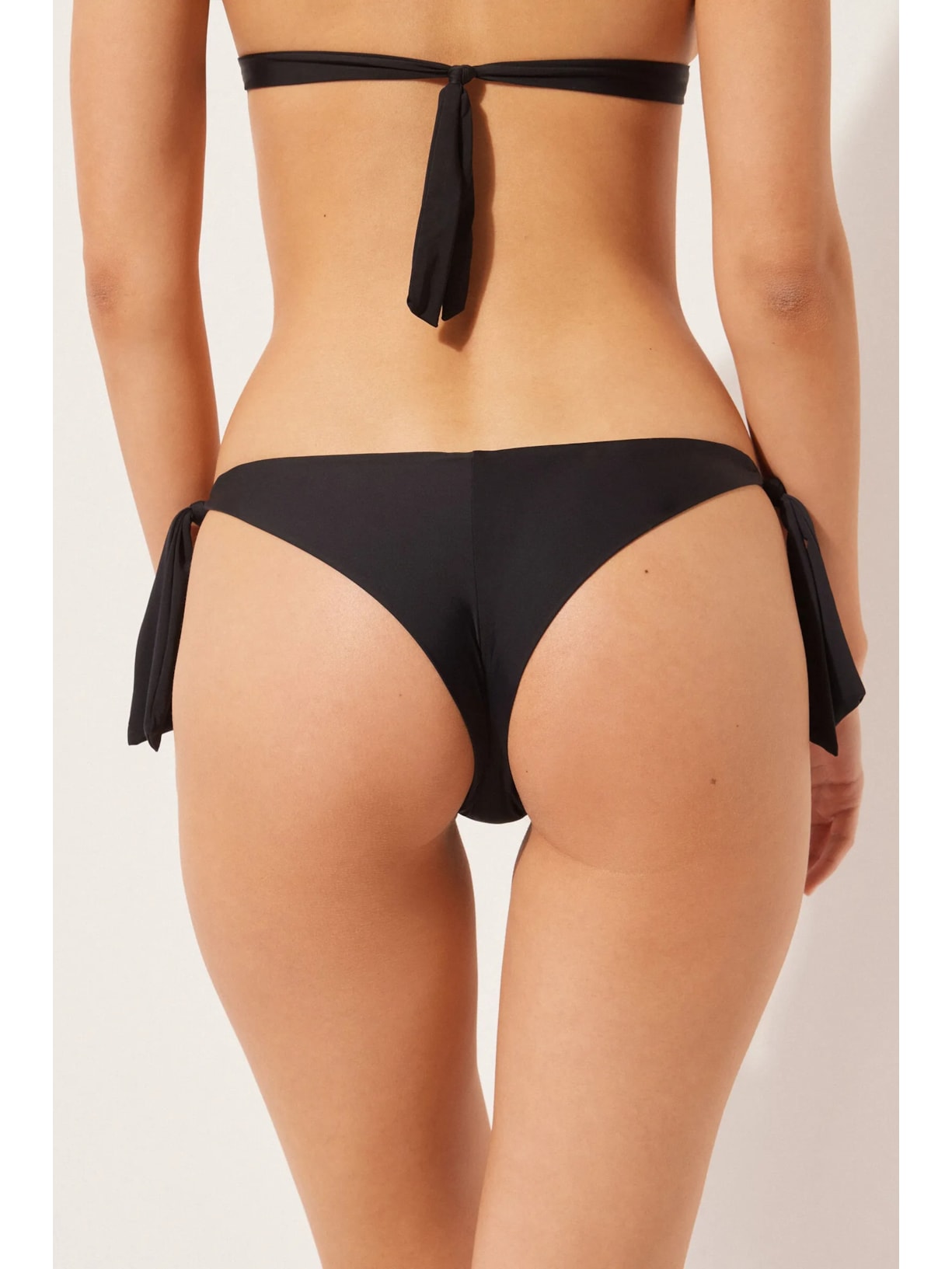 Calcinha De Biquíni Brasileira Com Laços Indonésia Preto Calzedonia