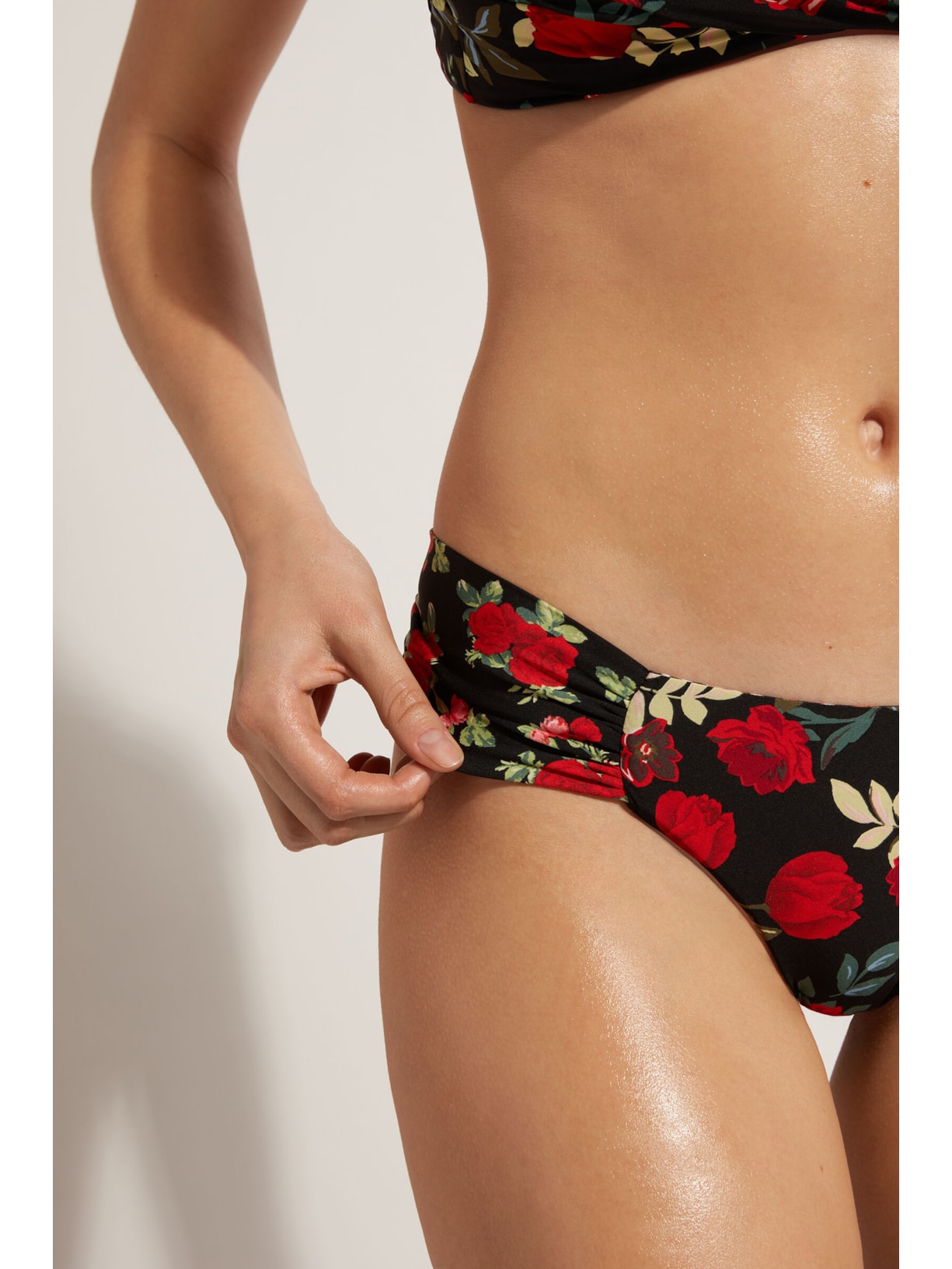 Calcinha De Biquíni Brasileira Dupla Face Com Drapeado Nizza Preto Calzedonia