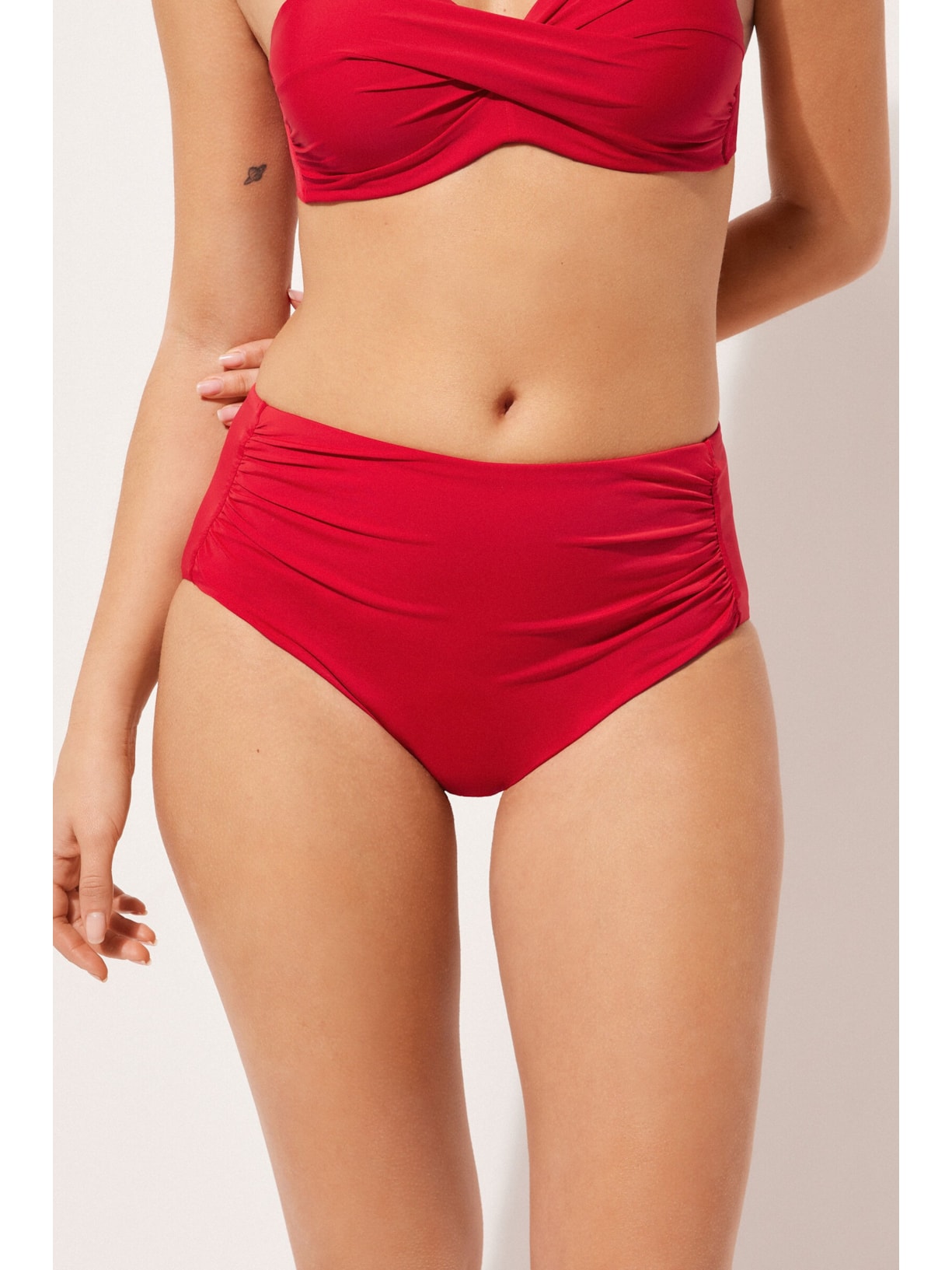Calcinha De Biquíni De Cintura Alta Modeladora Indonésia Vermelho Calzedonia