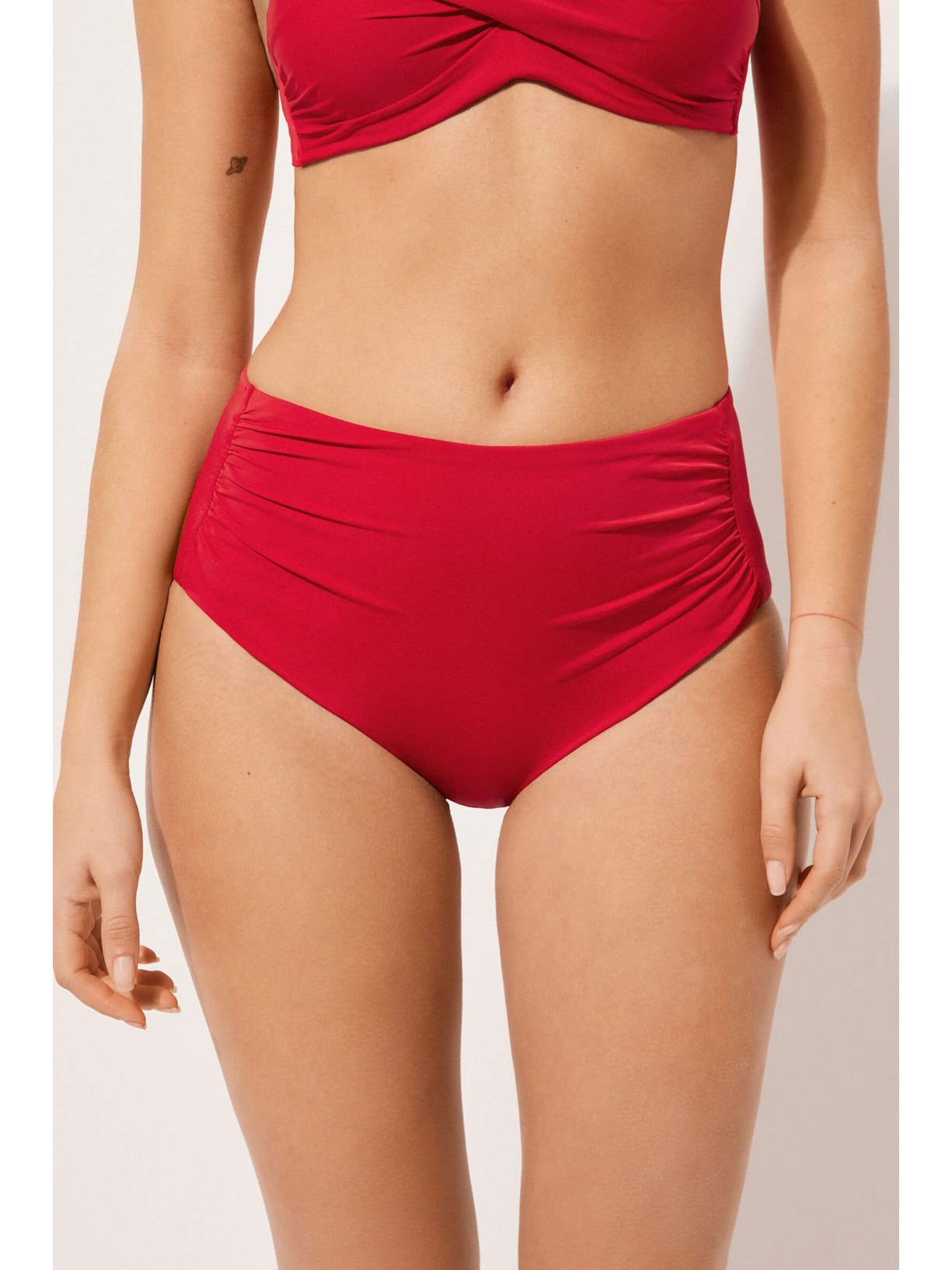 Calcinha De Biquíni De Cintura Alta Modeladora Indonésia Vermelho Calzedonia