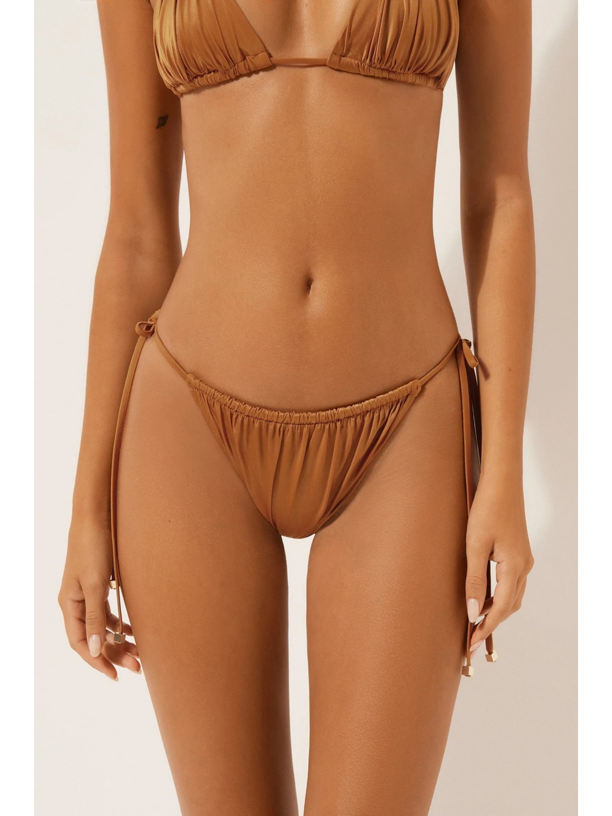 Calcinha De Biquíni Fio Dental Shiny Satin Marrom Calzedonia