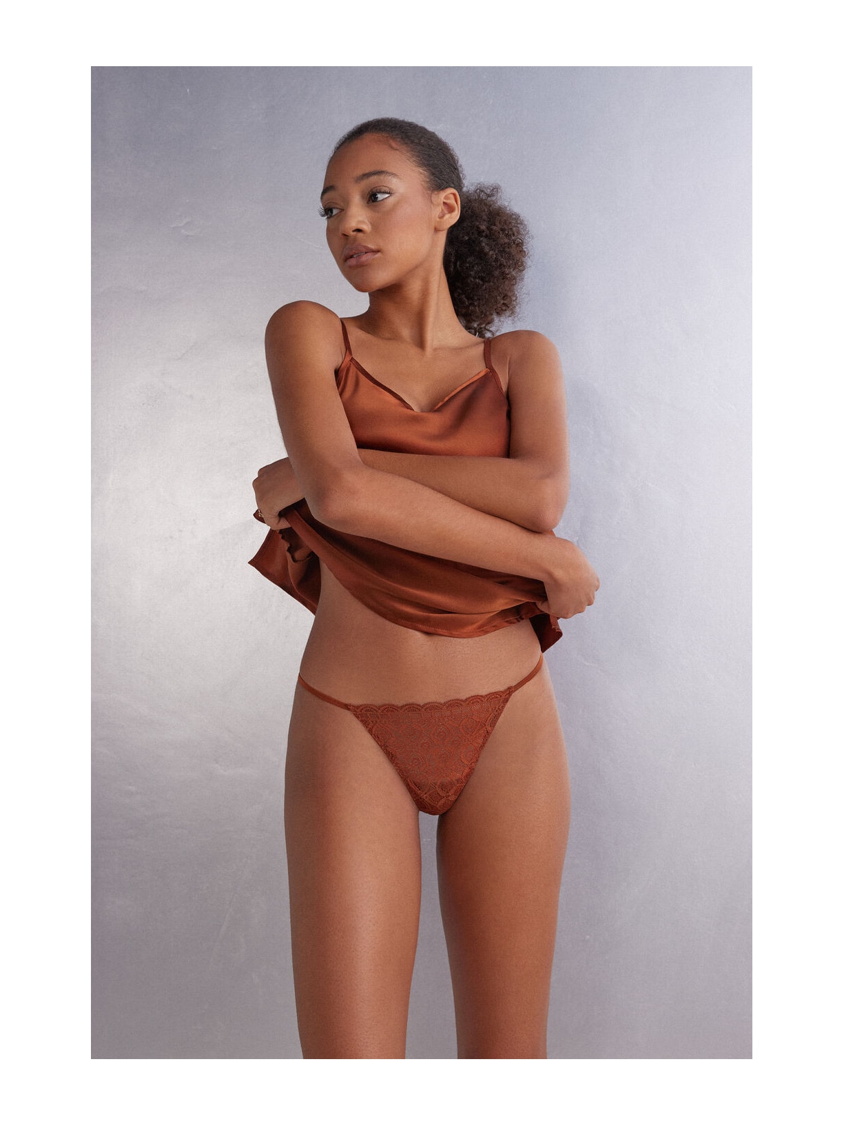 Calcinha Fio Dental Em Renda Laranja Intimissimi