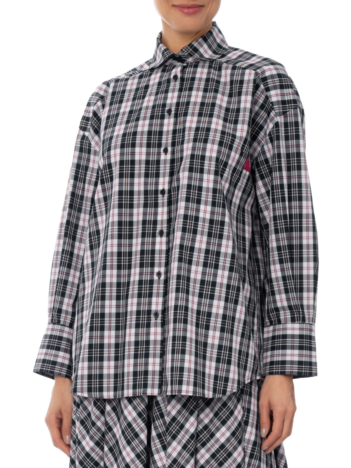 Camisa Feminina Ampla Dobra Bolso Preto Andrea Marques