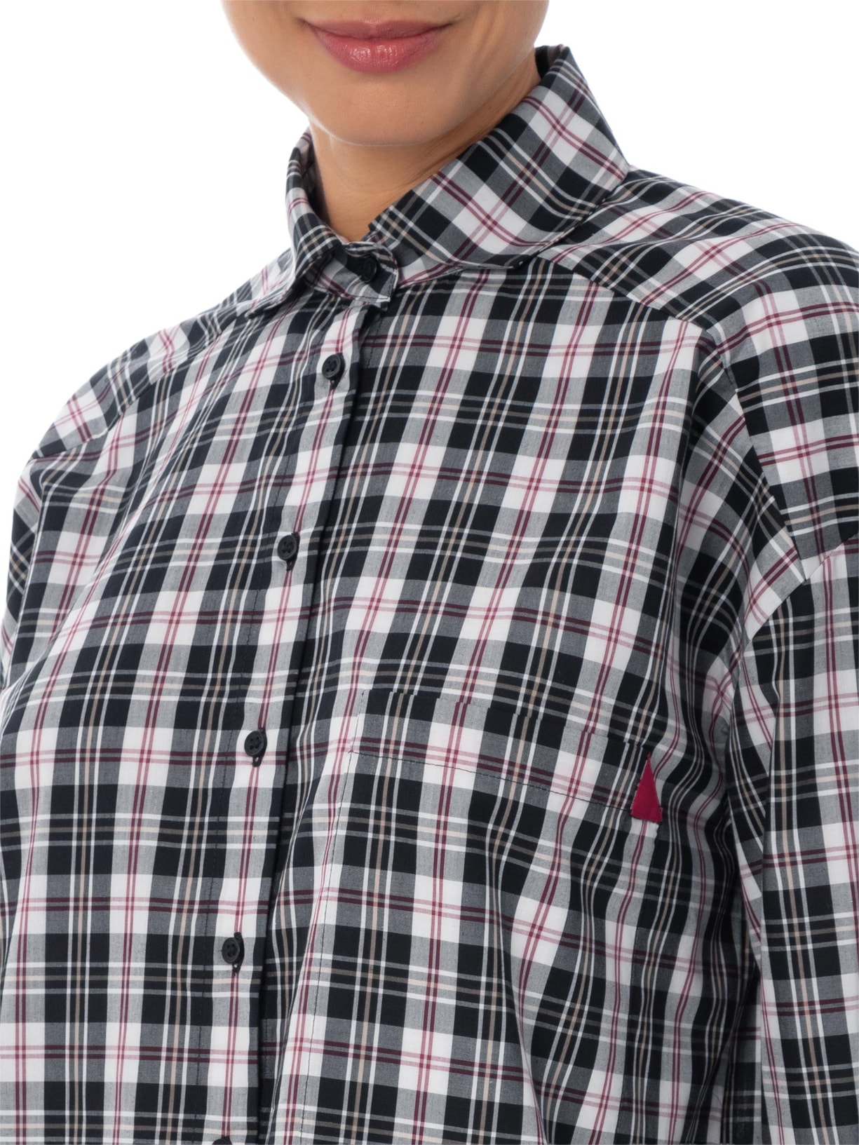 Camisa Feminina Ampla Dobra Bolso Preto Andrea Marques