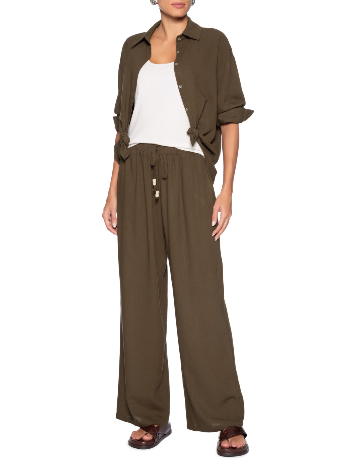 Camisa Feminina Básica – Marrom Basiq