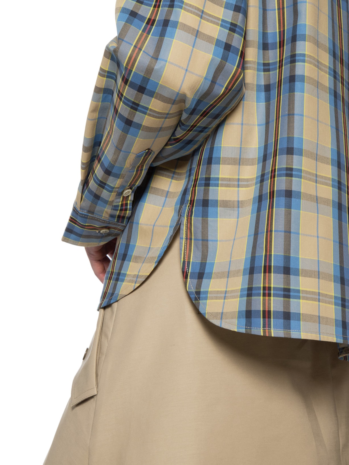Camisa Feminina Box Gola Cut Bolsos Bege Andrea Marques