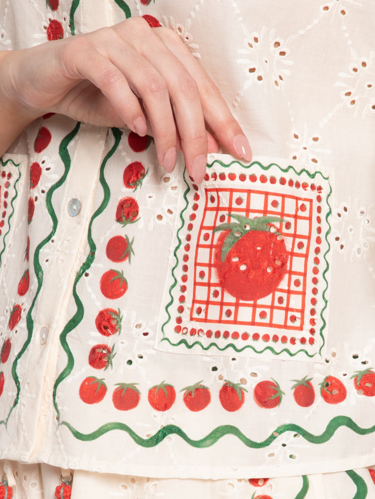 Camisa Feminina Lenço Tomatinhos Bege Farm