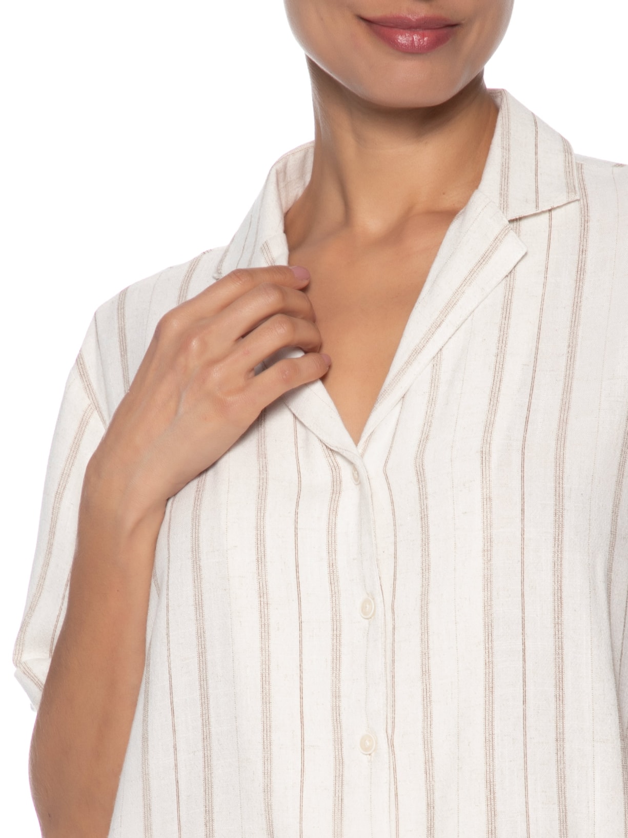 Camisa Feminina Listrada Com Linho Bege Basiq