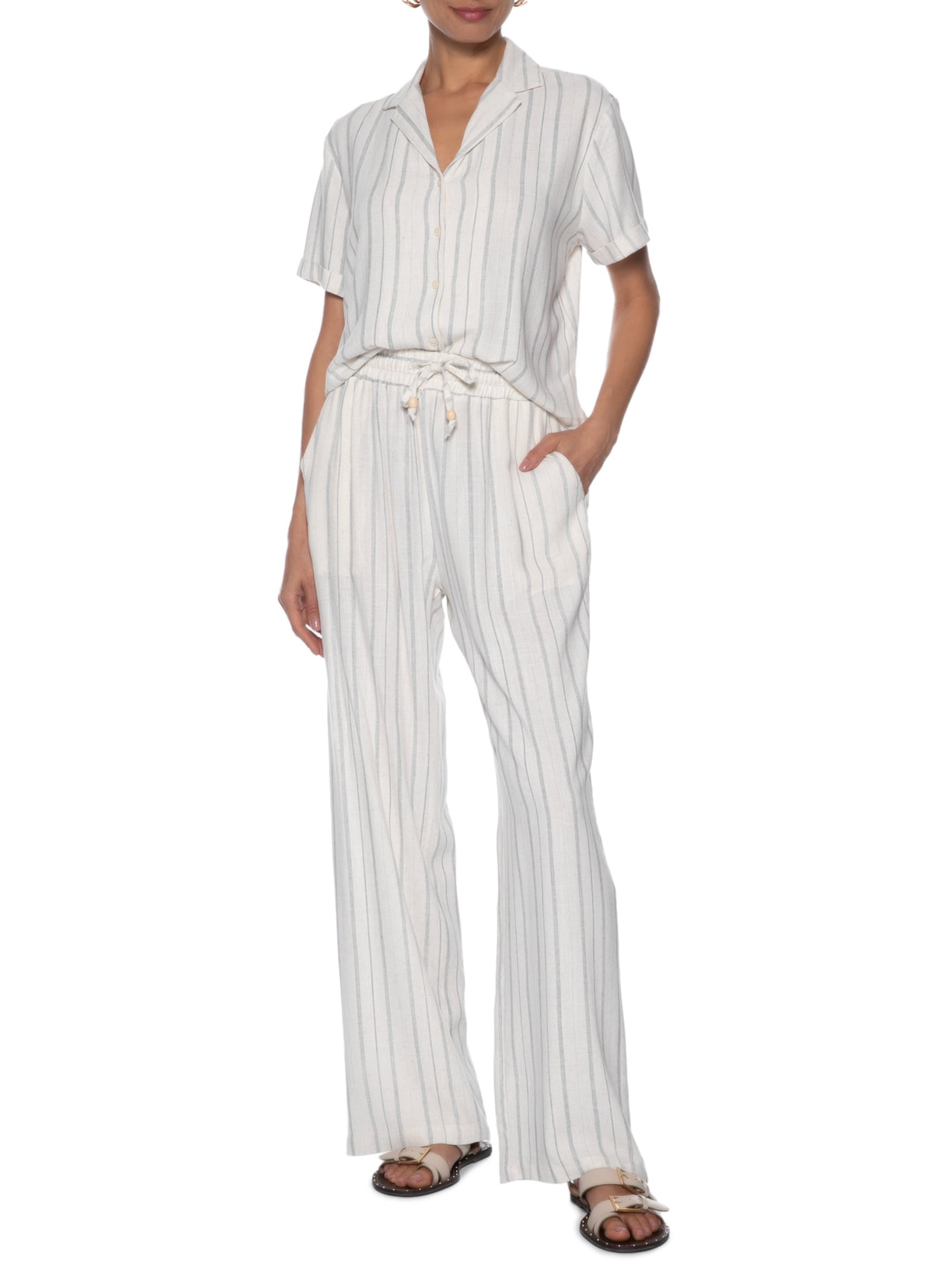 Camisa Feminina Listrada Com Linho Off White Basiq